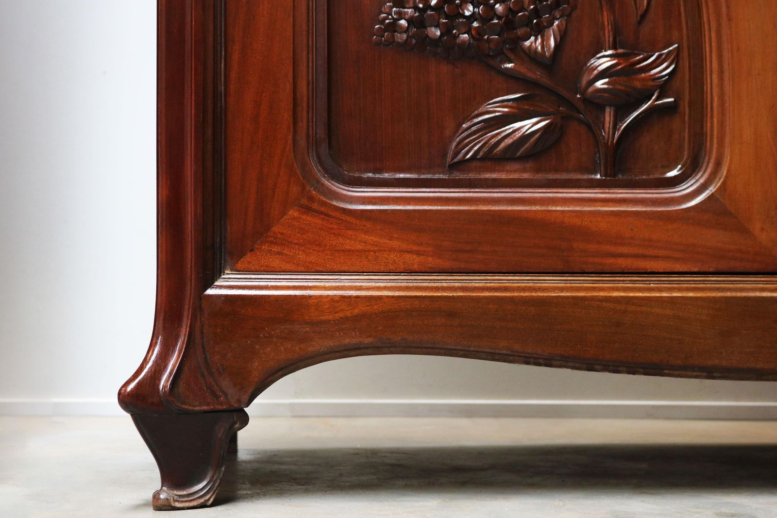 Monumental Pair Of Art Nouveau Buffet Cabinets By Maison Gouffé Jeune 1902 Paris photo for sale