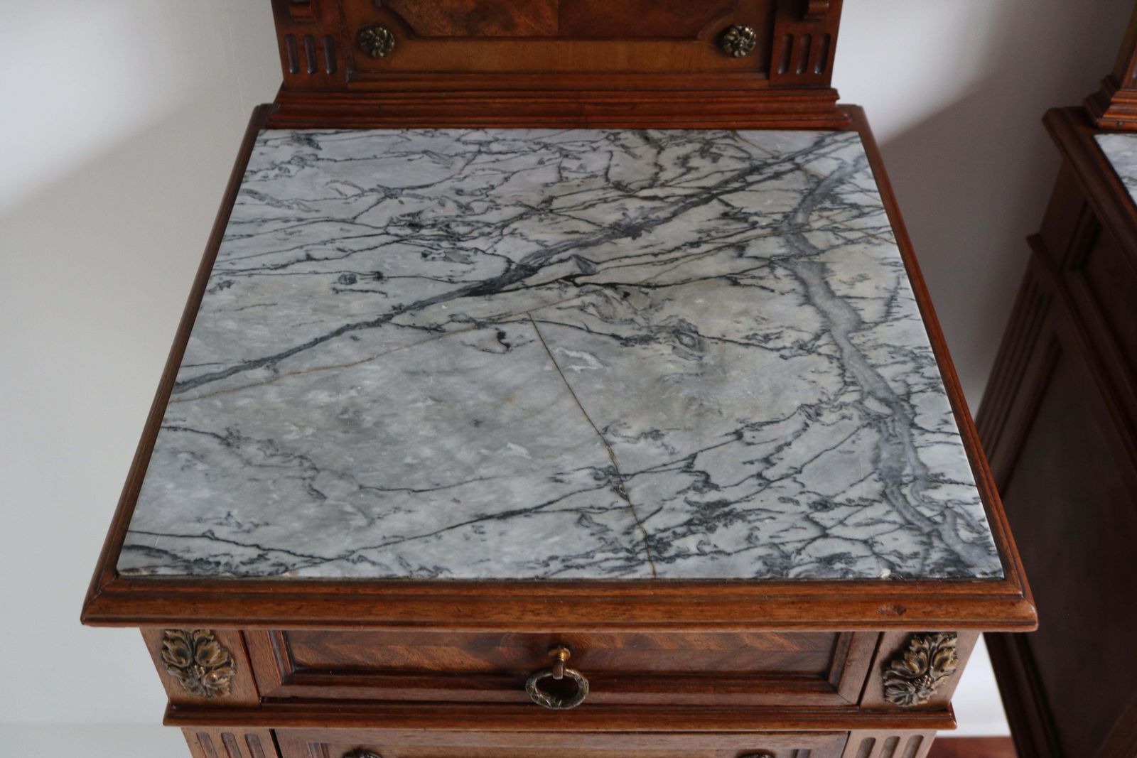 3151.0 Pair Of Antique French 19th Century Night Stands Bedside Walnut Marble Bronze photo