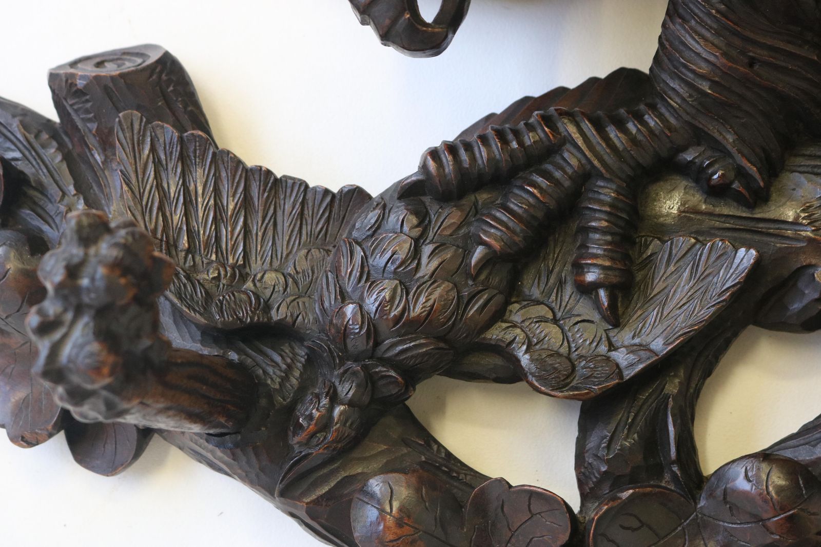 Exquisite 19th Century Swiss Black Forest Coat Rack Carved Eagle Hallway Antique photo vinterior