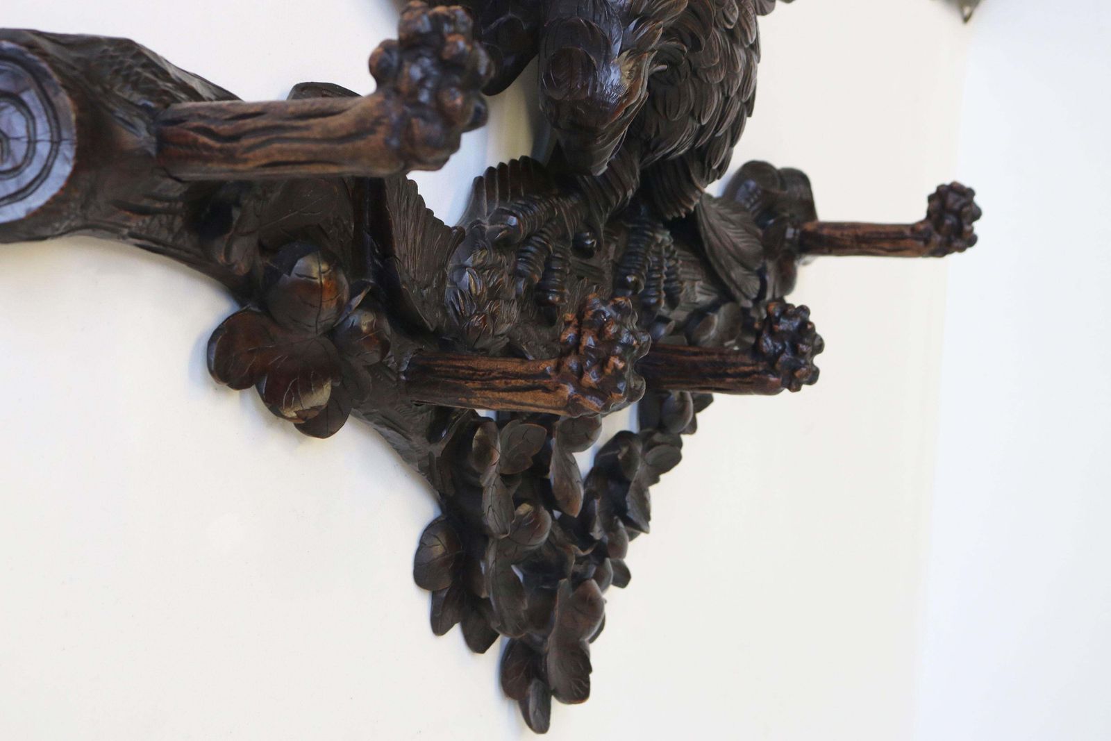 Furniture Exquisite 19th Century Swiss Black Forest Coat Rack Carved Eagle Hallway Antique photo