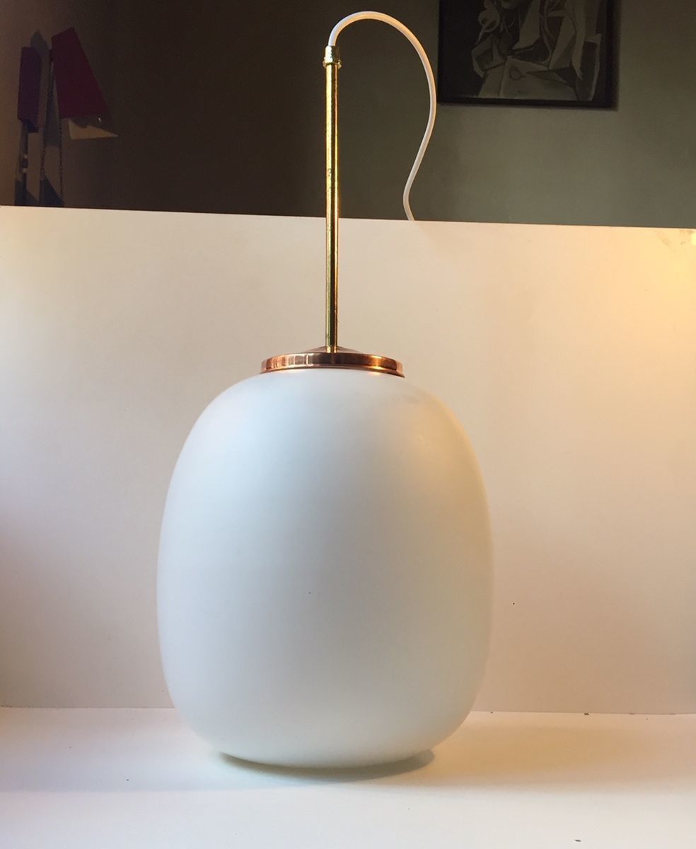 Mid Century Opaline Glazen, Koperen & Messing Hanglamp Van Bent Karlby Voor Lyfa, Jaren 1960