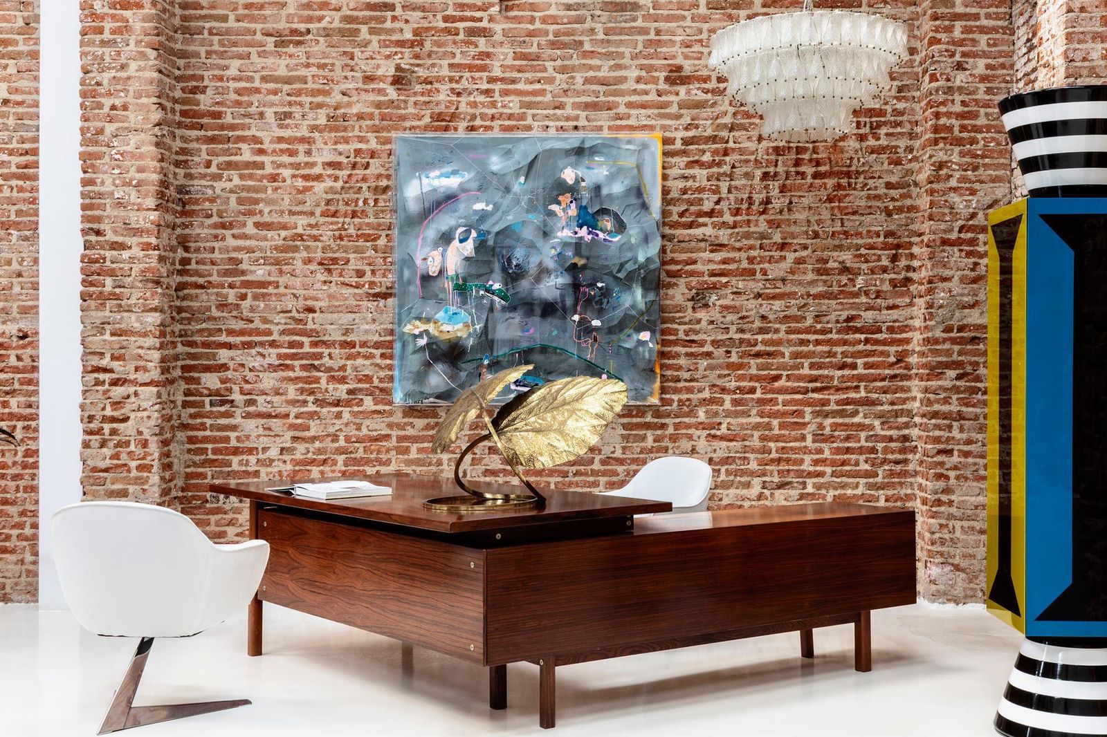 Tommaso Barbi Mid Century Modern Italian Brass Leaves Shape Table Lamp photo vintage