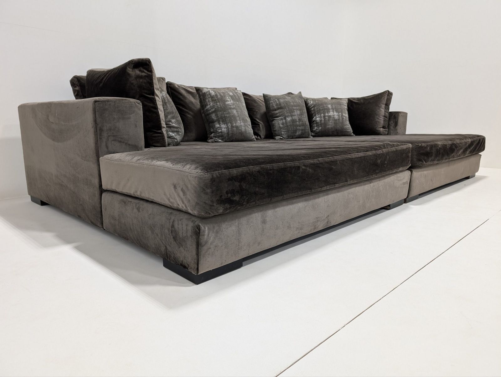 Extra Large Cinema Sofa Chaises photo vinterior