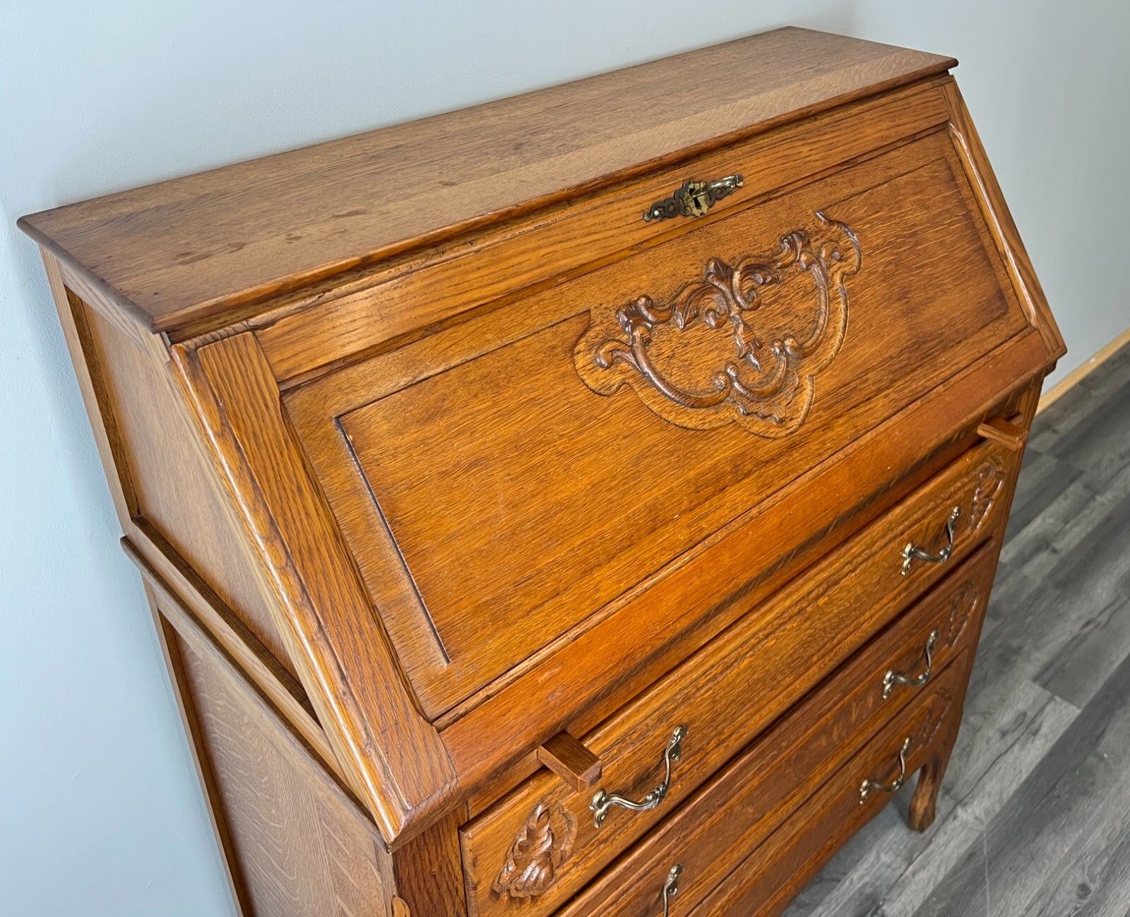 photo furniture Vintage French Oak Secretary Desk – Bureau – Carved Writing Desk – Lot 3755