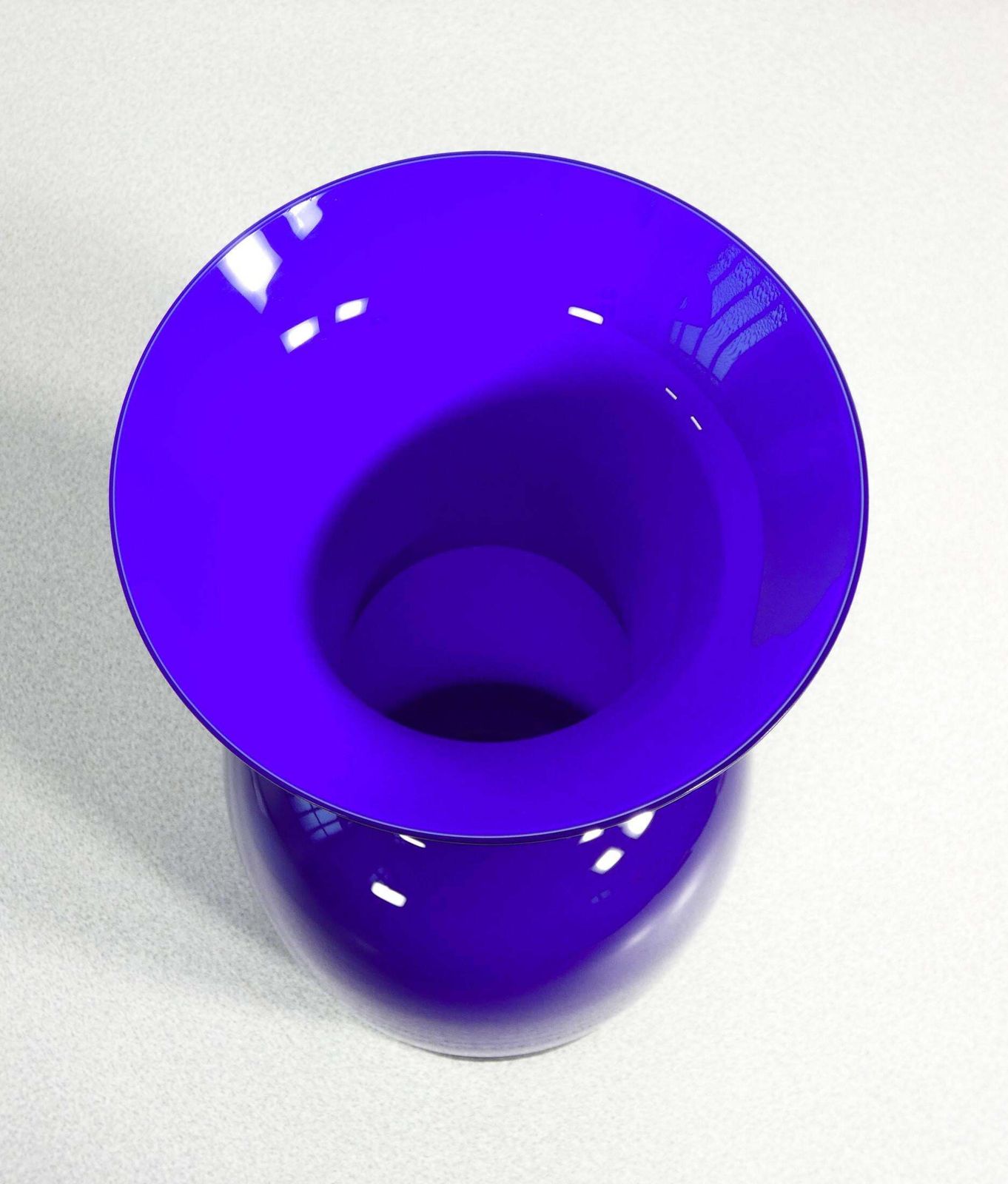 Incamiciato Vase Mod. 3314, Signed Venini Italia, Design By Tomaso Buzzi. 1982 photo vinterior