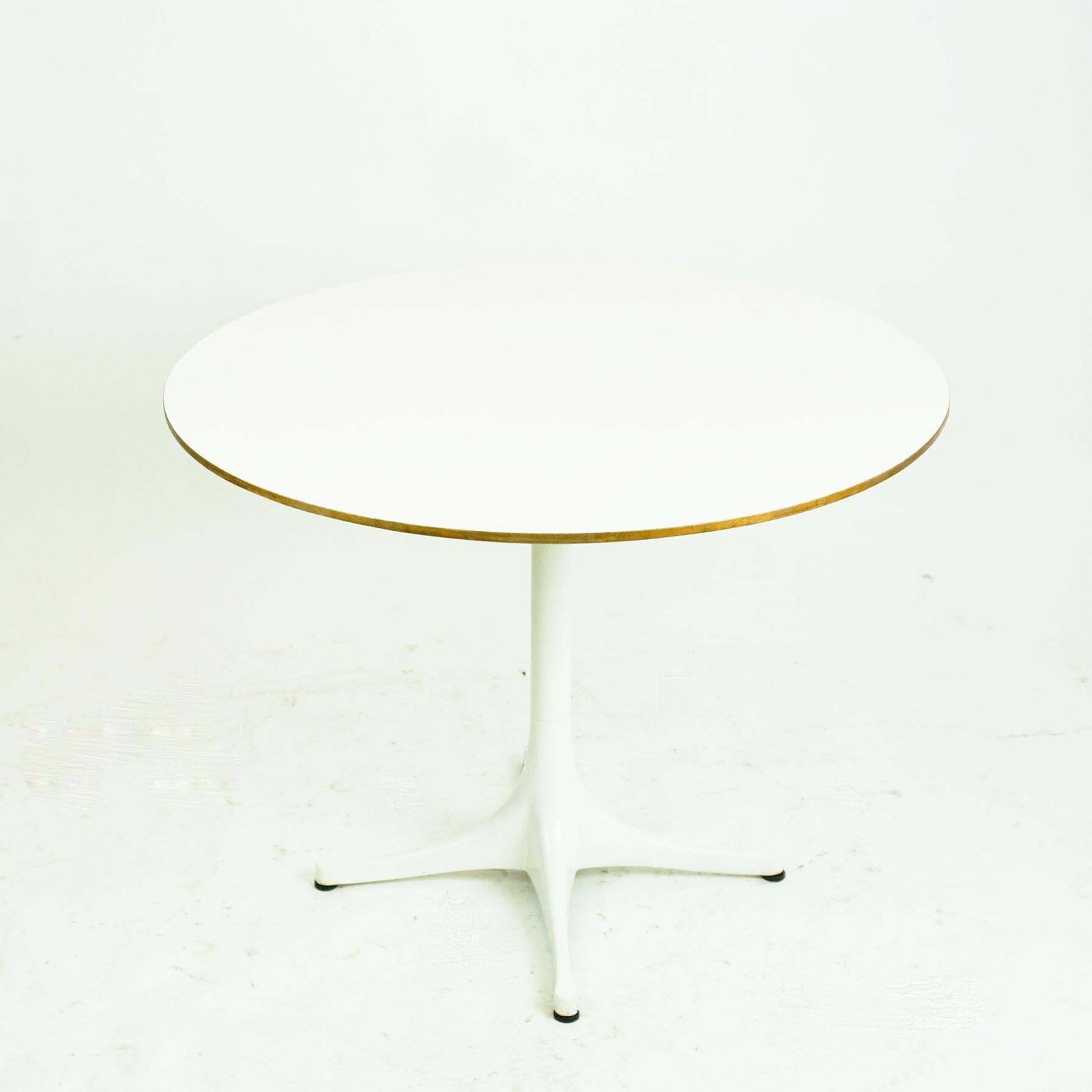 White Pedestal Coffee Side Table By George Nelson For Herman Miller, USA, 1960s photo Furniture