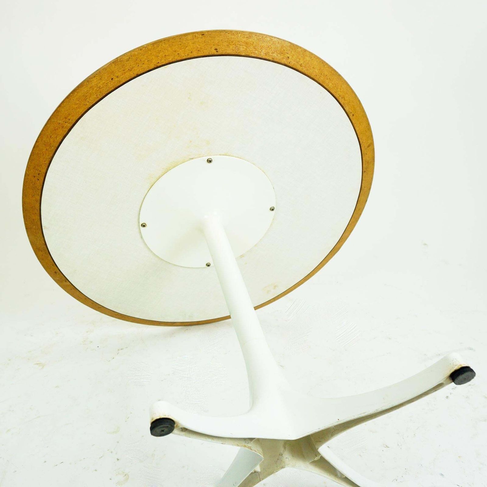 White Pedestal Coffee Side Table By George Nelson For Herman Miller, USA, 1960s photo vintage