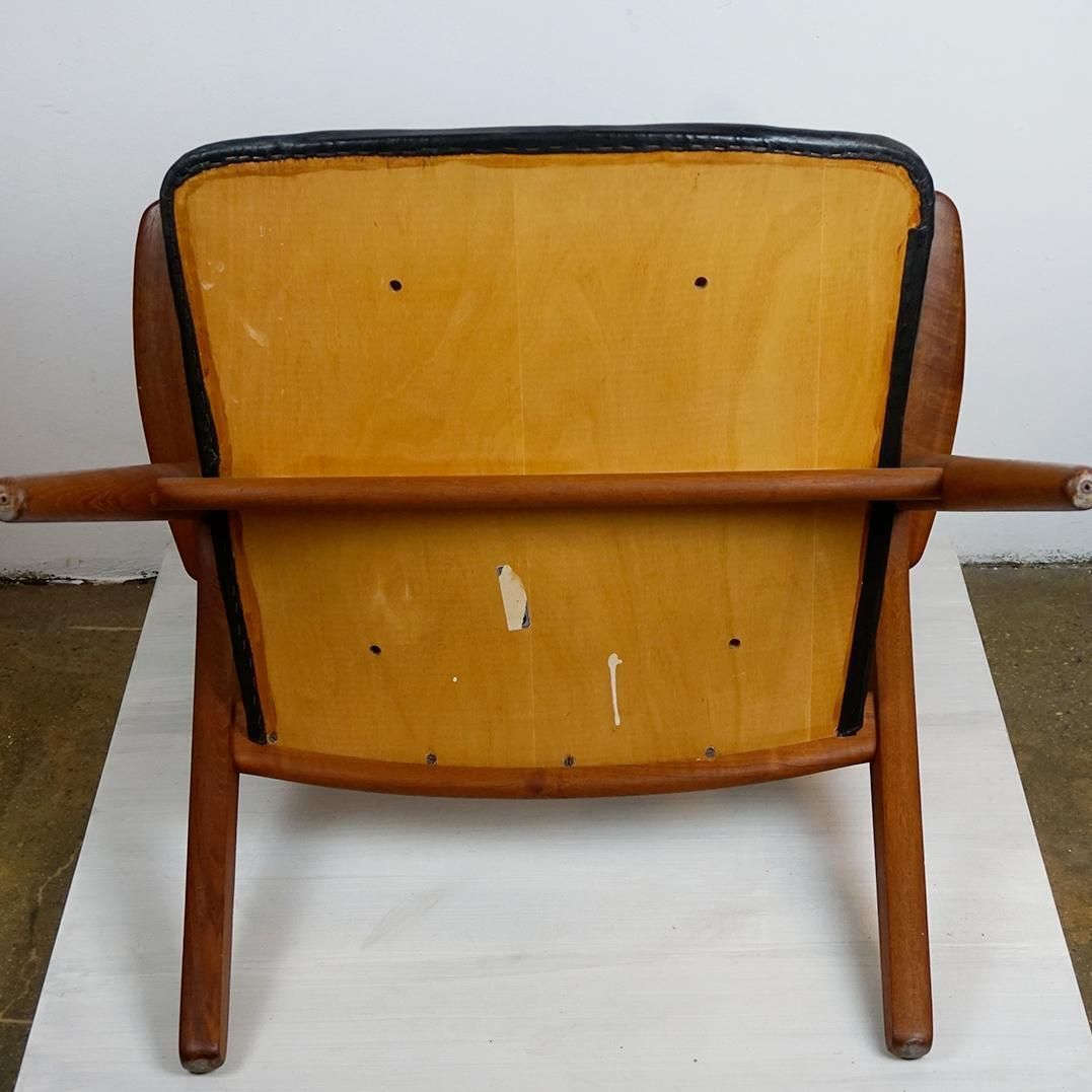 photo vinterior Scandinavian Teak And Black Leather Ch28 Chair By Hans Wegner For Carl Hansen