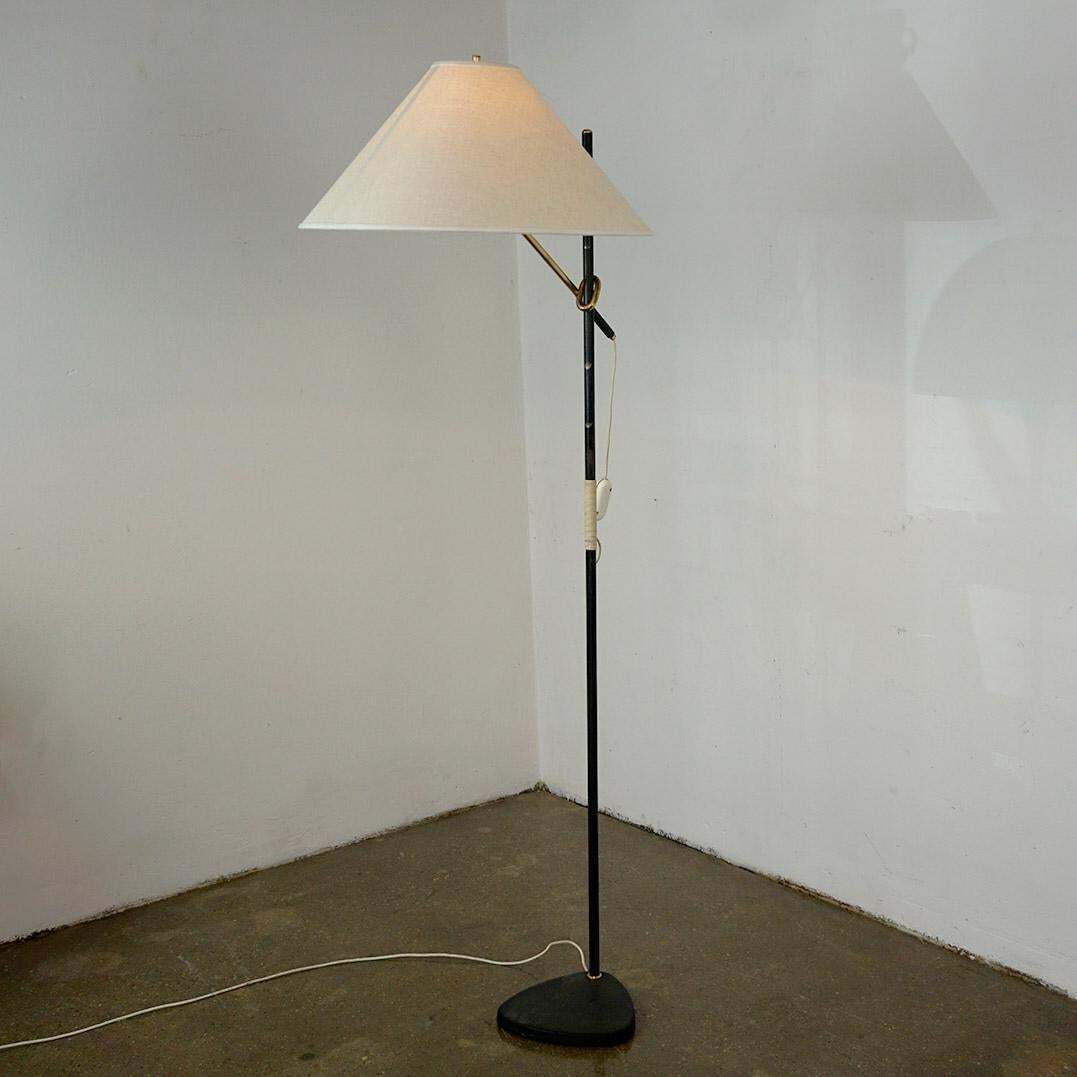 photo vintage Austrian Midcentury Brass Floor Lamp Mod. 2097 Pelikan By J.T. Kalmar