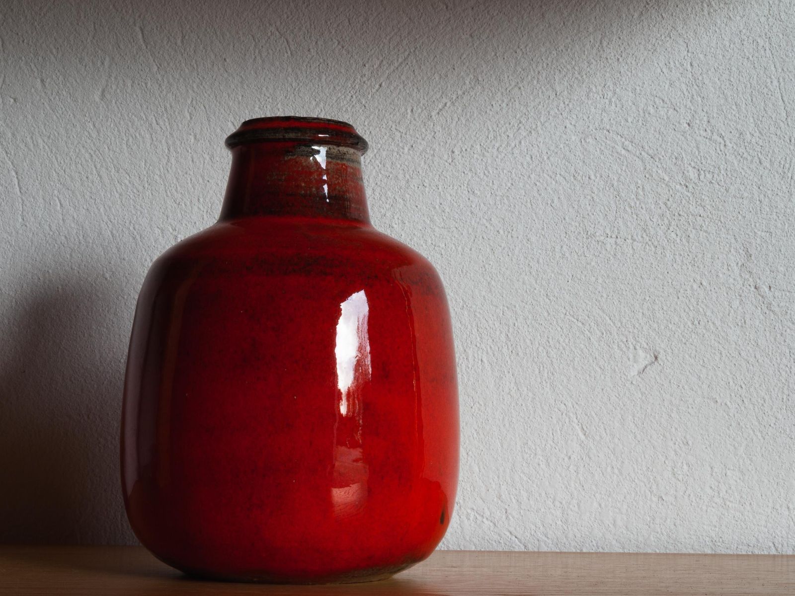 photo furniture Danish Vase In Ceramic By Niels Kähler For Hak, 1960s