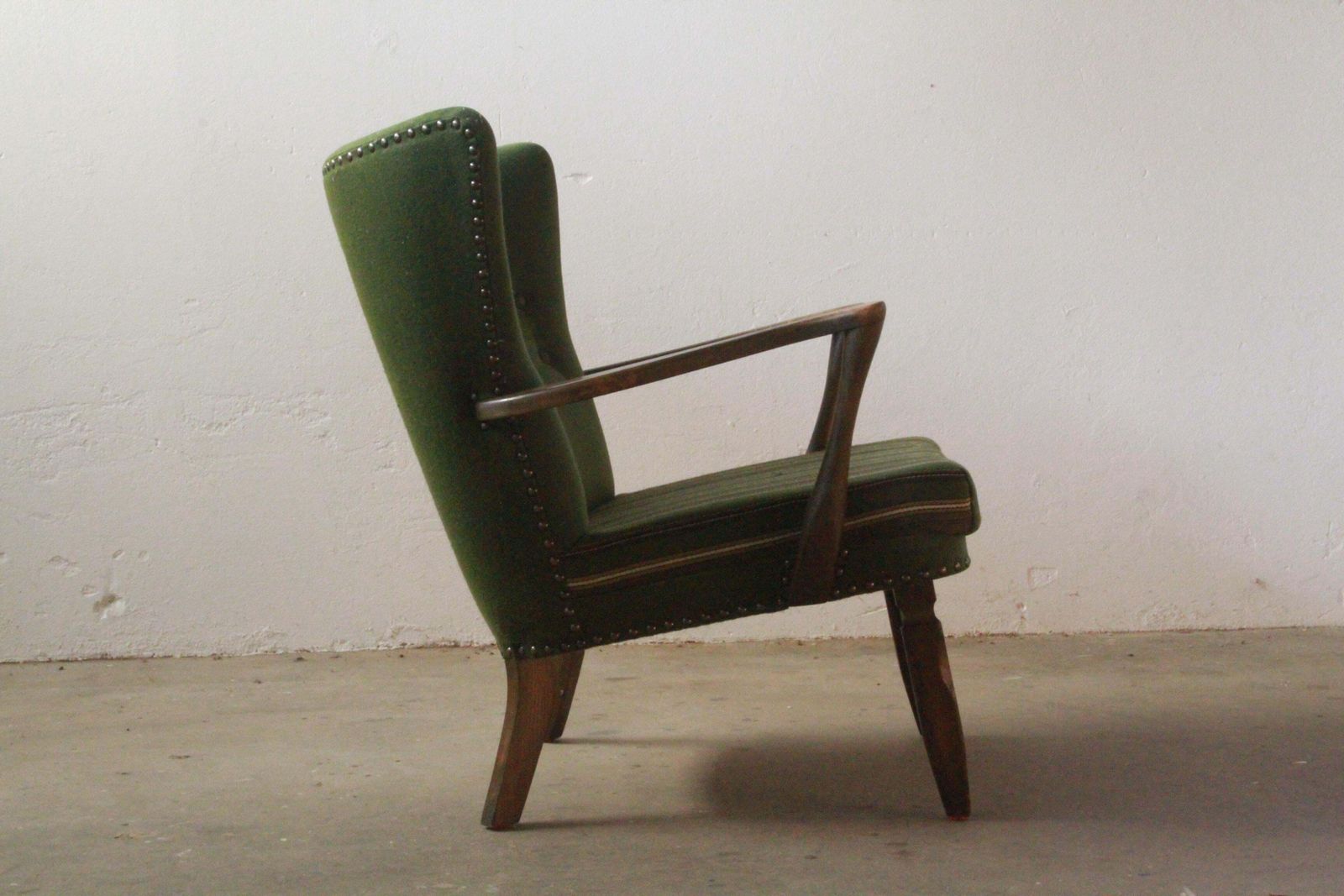 Mid Century Lounge Chair In Dark Stained Oak In The Style Of Of Viggo Boesen, 19 photo buy