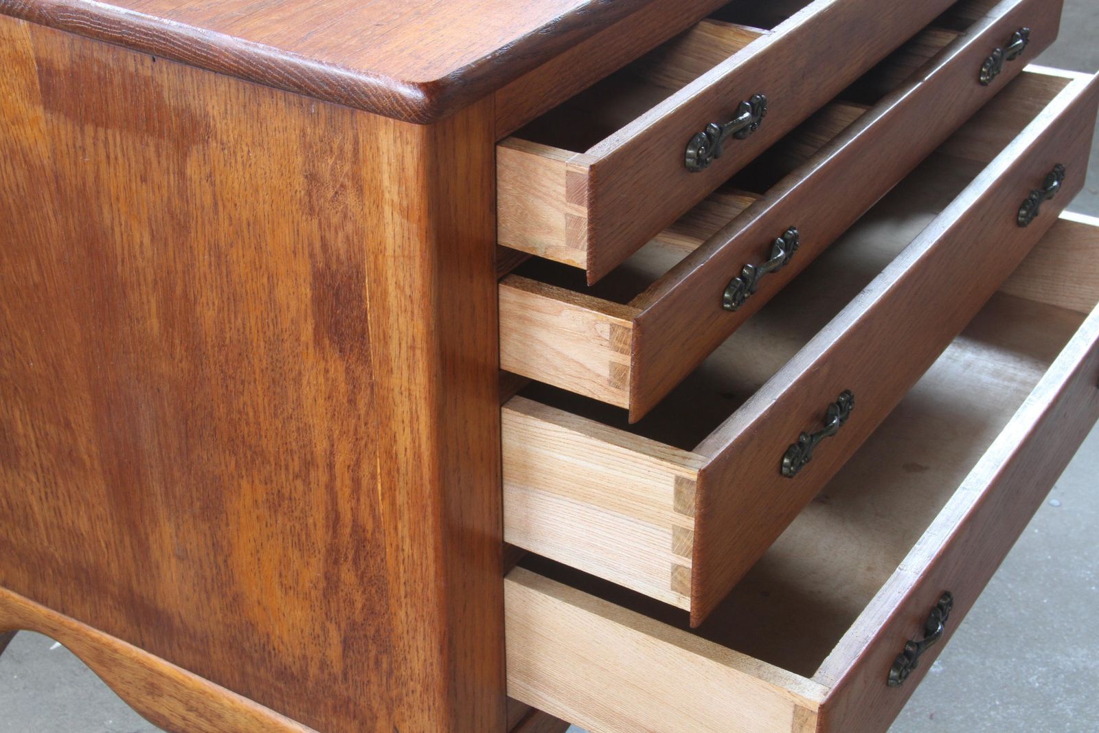 photo furniture Danish 1960s Bedside/Nighstand 4 Drawer Dresser In Oak