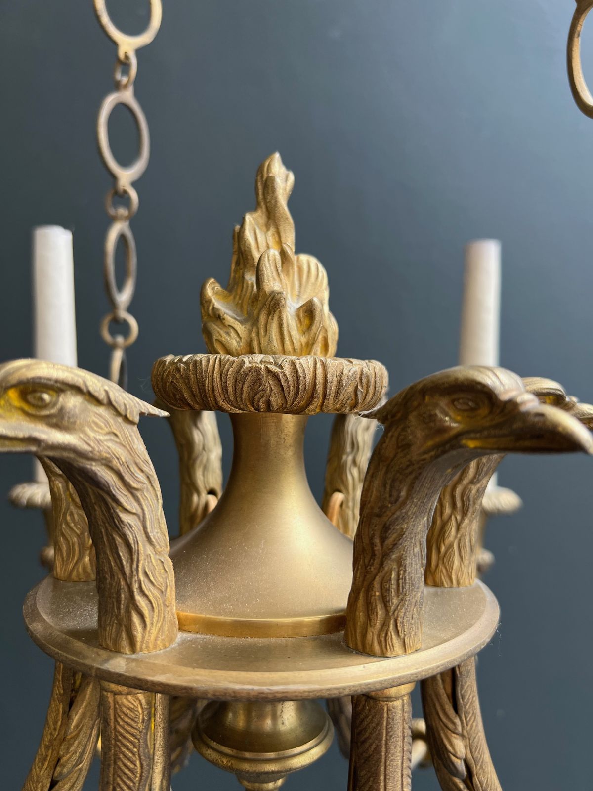 photo vinterior Empire Style Bronze Chandelier With Golden Eagle Heads And Flame