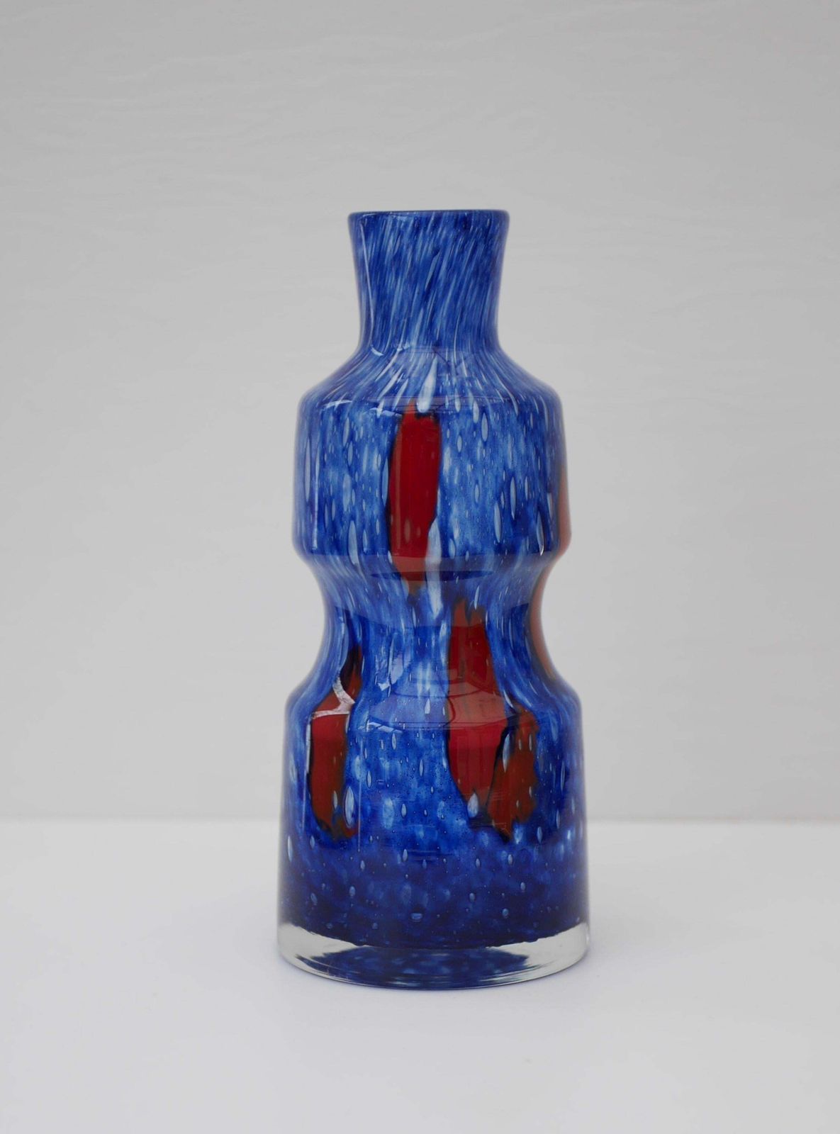Blauwe Glazen Kunstvaras Van 'Prachen' Glasfabriek photo Woonaccessoires
