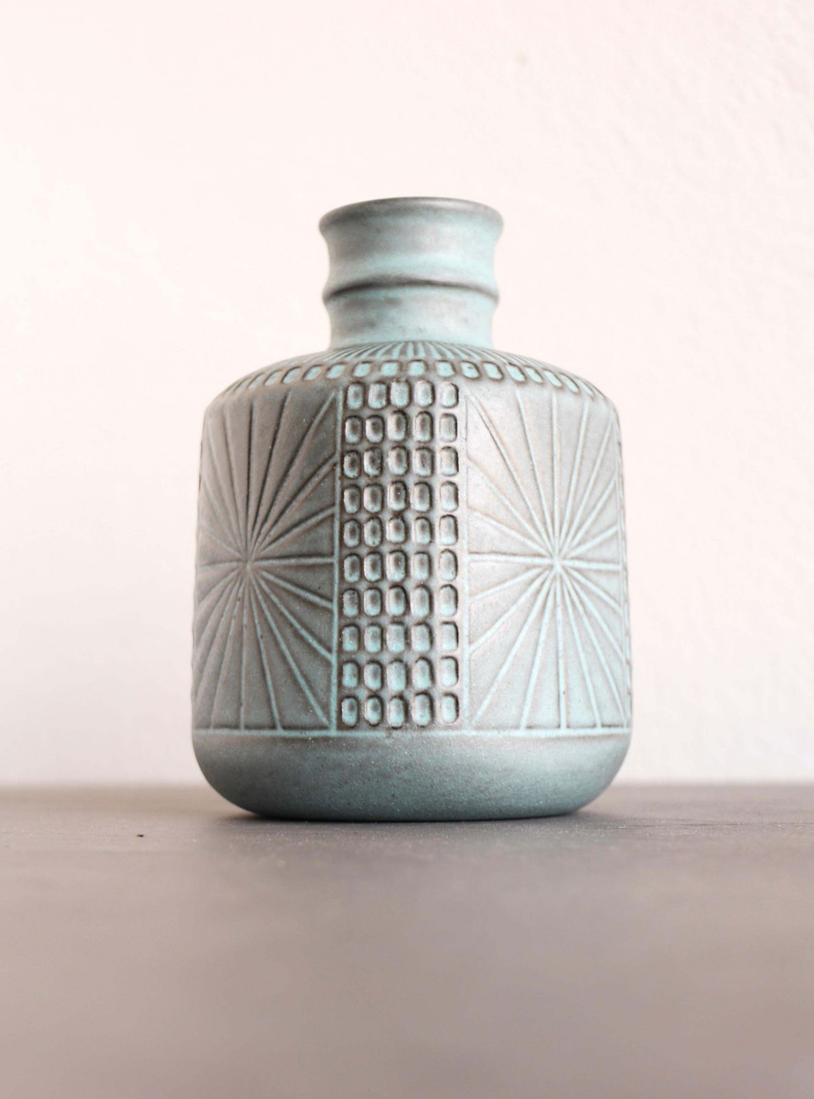 Mid Century Modern Art Vase By Mari Simmulson For Upsala Ekeby, Sweden photo vinterior