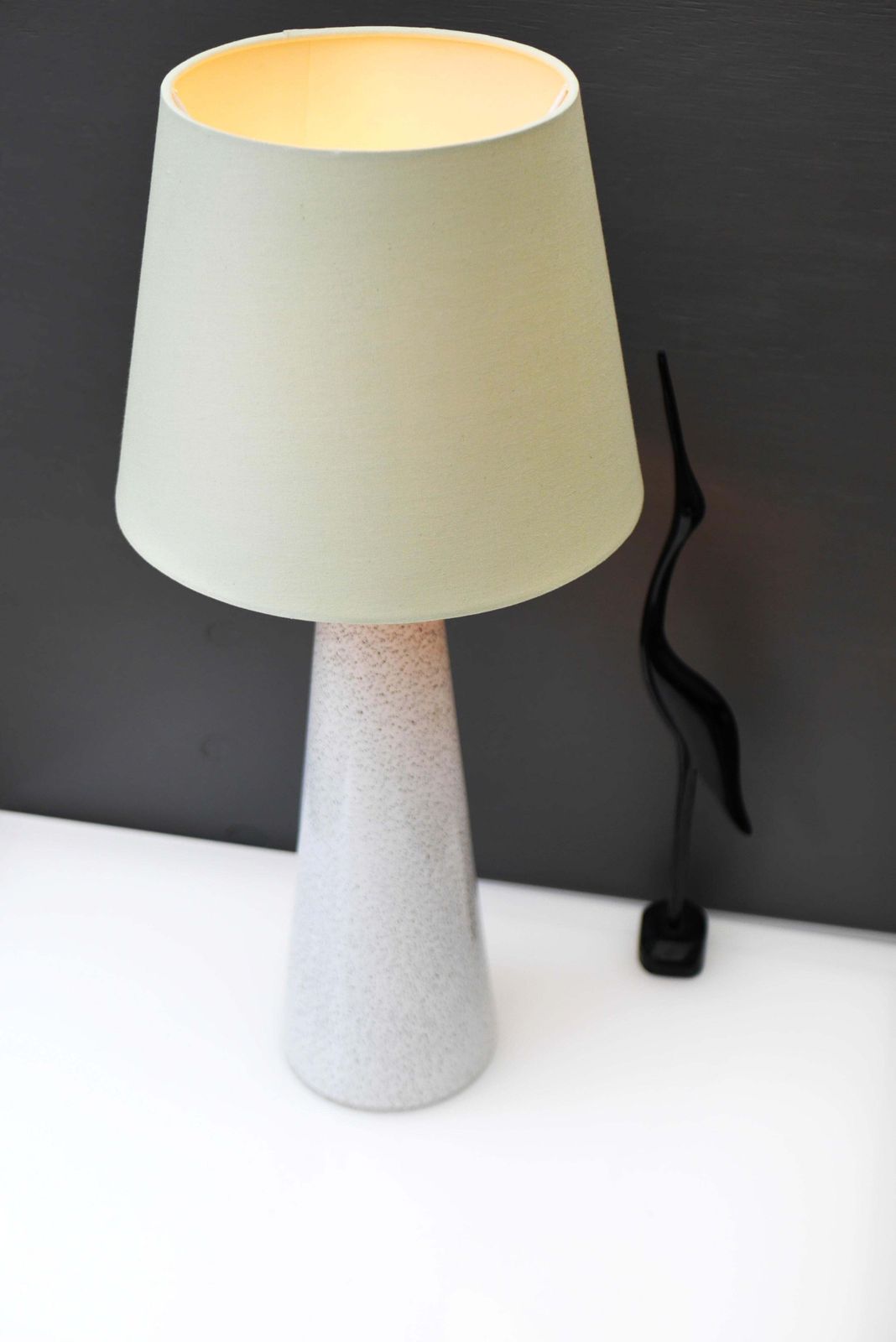 photo furniture Elegante Glazen Tafellamp Van Bengt Orup Voor Hyllinge Glasbruk, Zweden