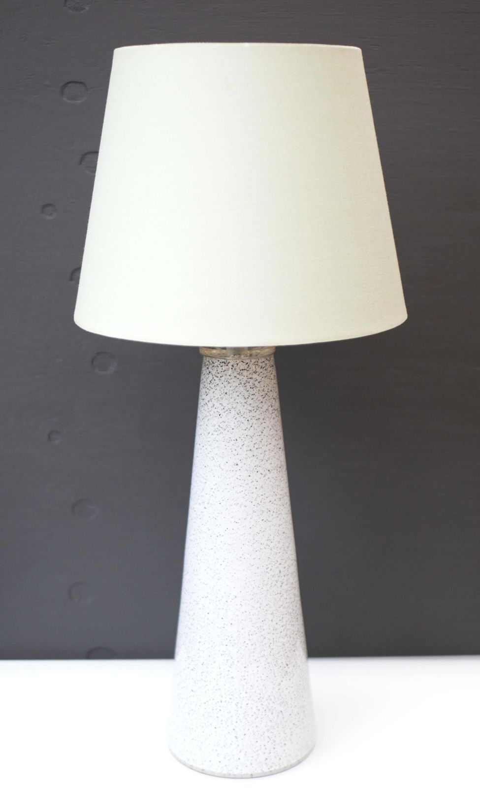 photo for sale Elegante Glazen Tafellamp Van Bengt Orup Voor Hyllinge Glasbruk, Zweden