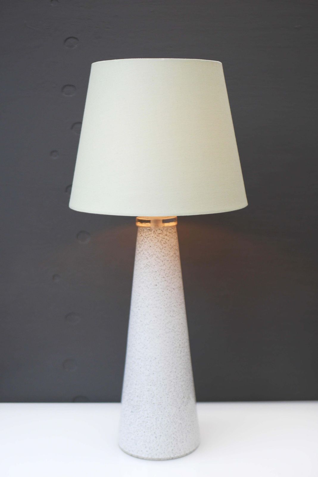 photo vinterior Elegante Glazen Tafellamp Van Bengt Orup Voor Hyllinge Glasbruk, Zweden