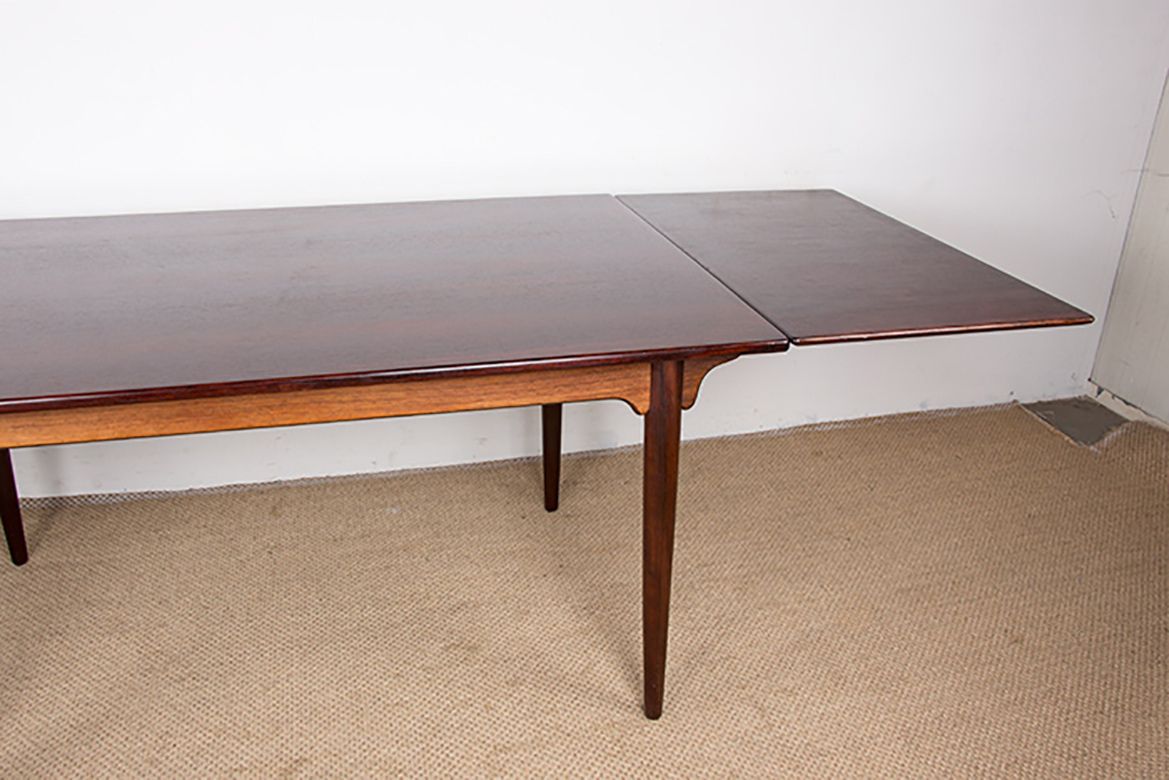 Grande table à manger danoise extensible en palissandre, modèle 54, par Gunni Omann pour Omann's Jun, 1960. photo vinterior