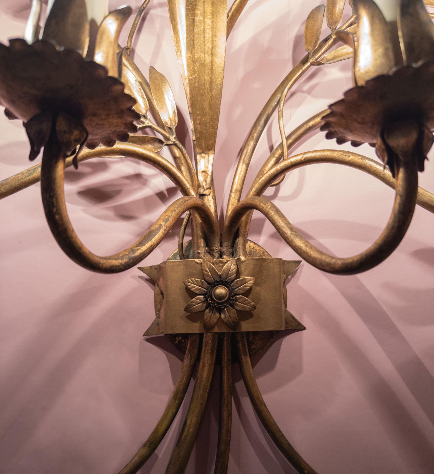 Hollywood Regency Toleware Wall Sconce Gold Metal Wheatsheaf C.1960s Italy photo 1940.0