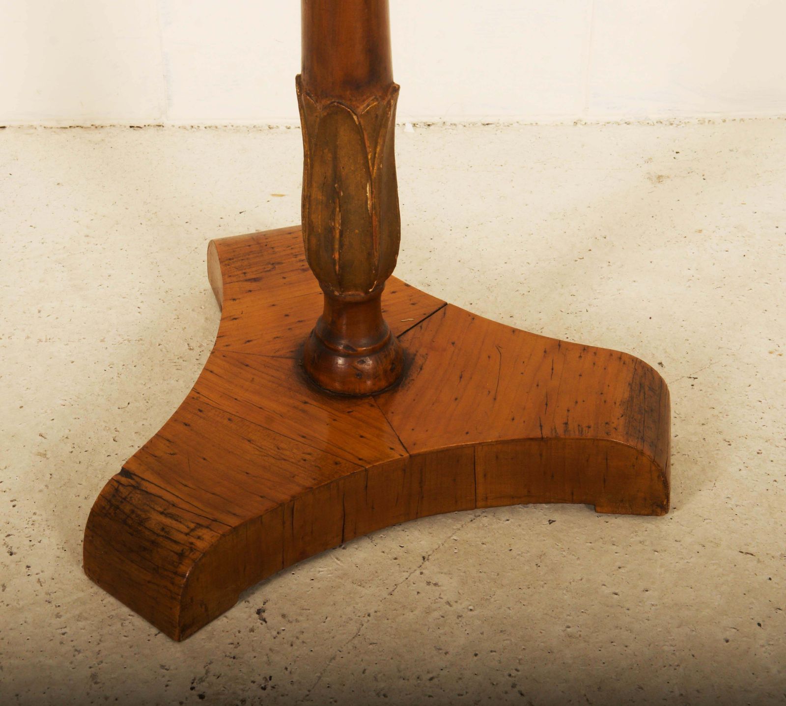 Biedermeier Bijzettafel photo vinterior