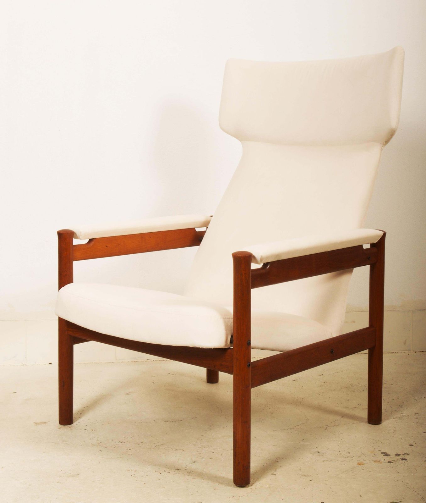 Søren Hansen Wingback Chair Lounge Chair photo furniture