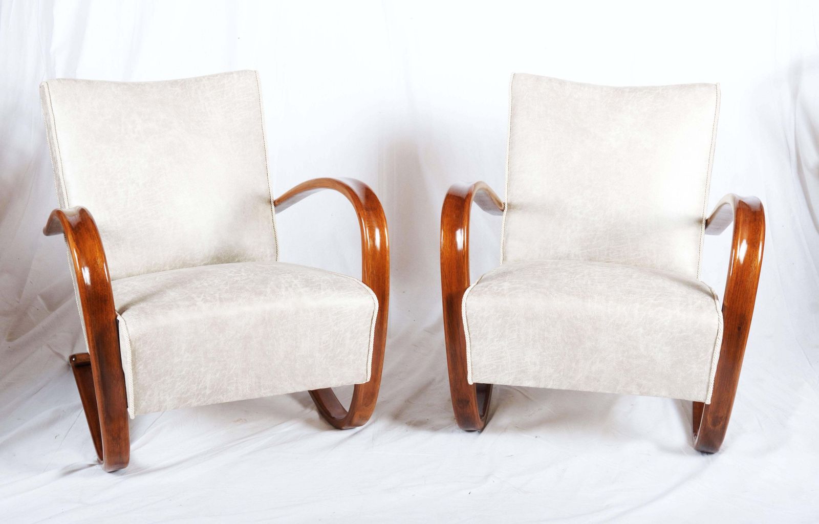 Art Deco Thonet H269 Armchair By Jindrich Halabala photo 4620.0