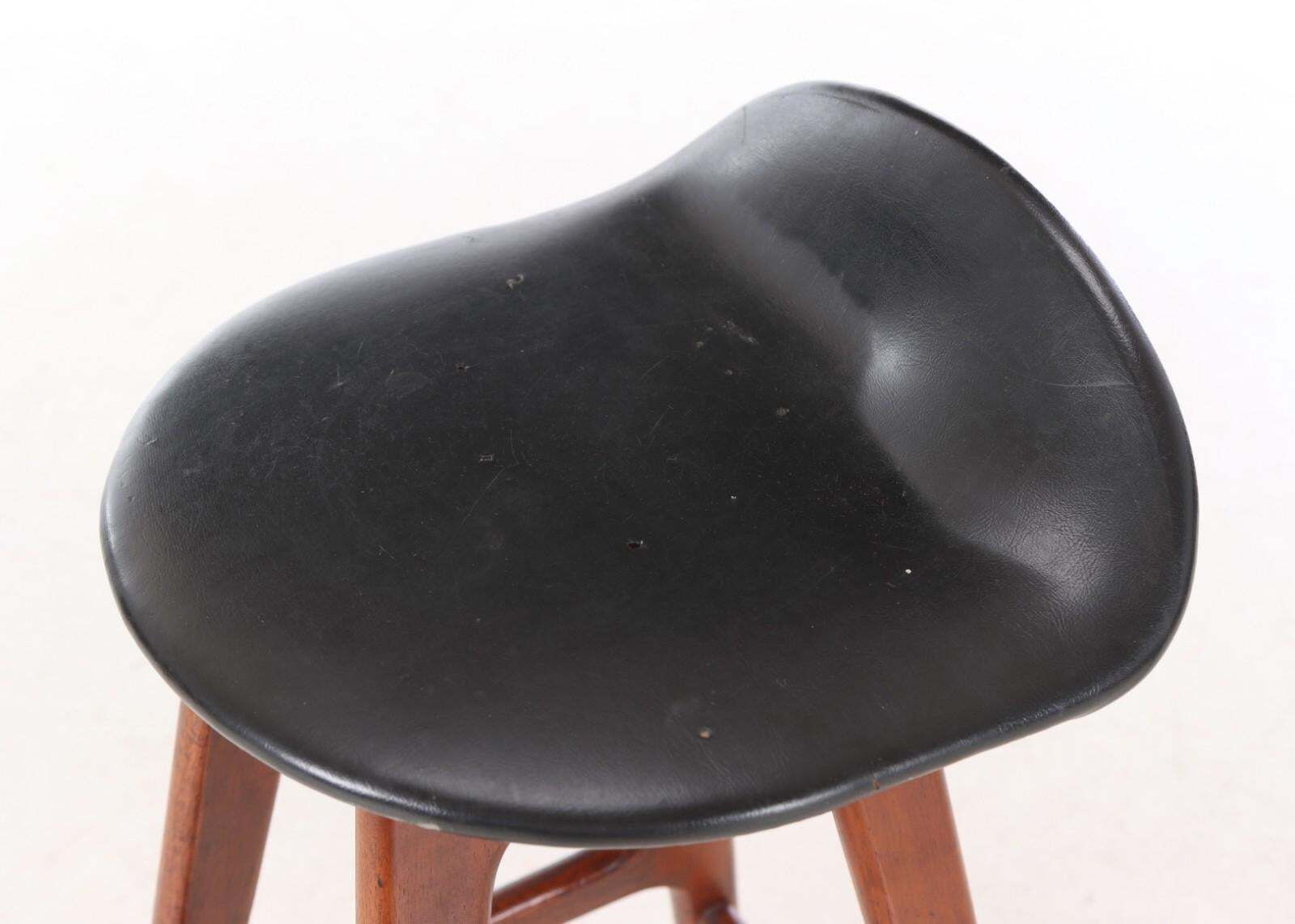 Erik Buck Od61 Bar Stools photo vinterior