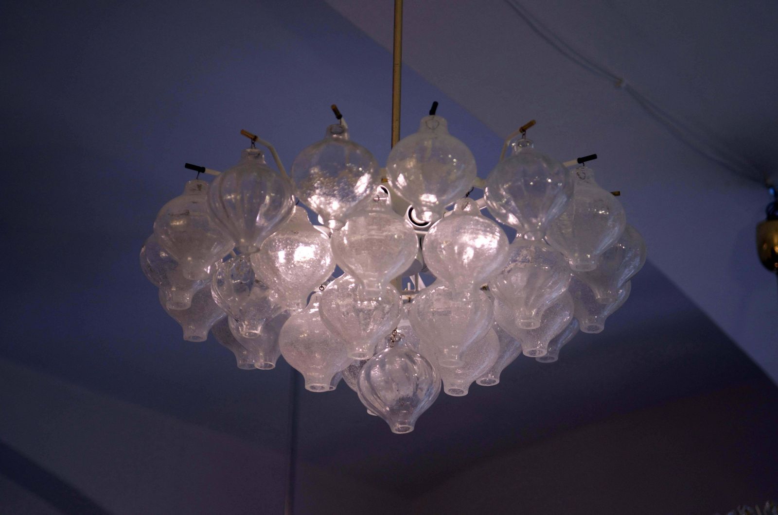 photo furniture Grote Kalmar Tulipan Hanglamp