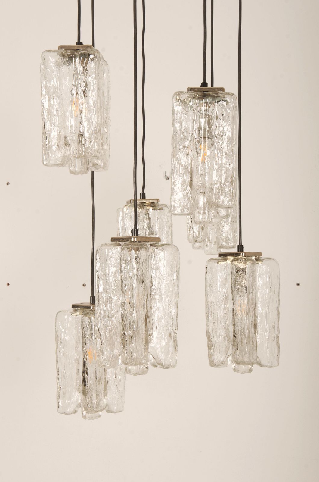 photo vintage Large Ice Glass Granada Cascading Chandelier By Kalmar