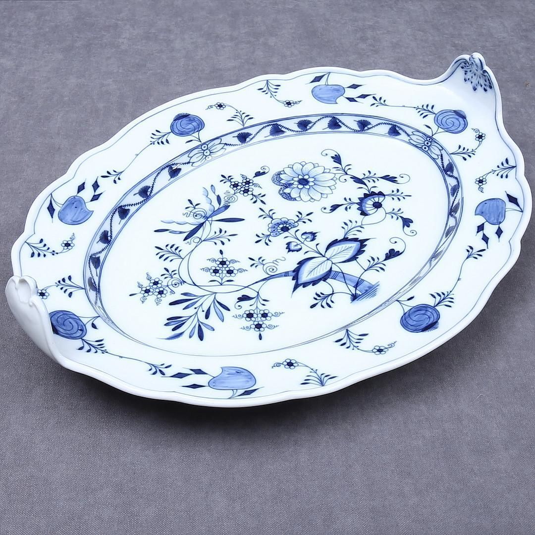 Carl Teichert, Meissen Porcelain Blue Onion Platter, Circa 1880s photo for sale