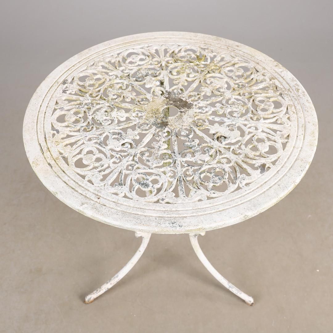 Cast Aluminum Garden Set Chairs With Table photo 1530.0