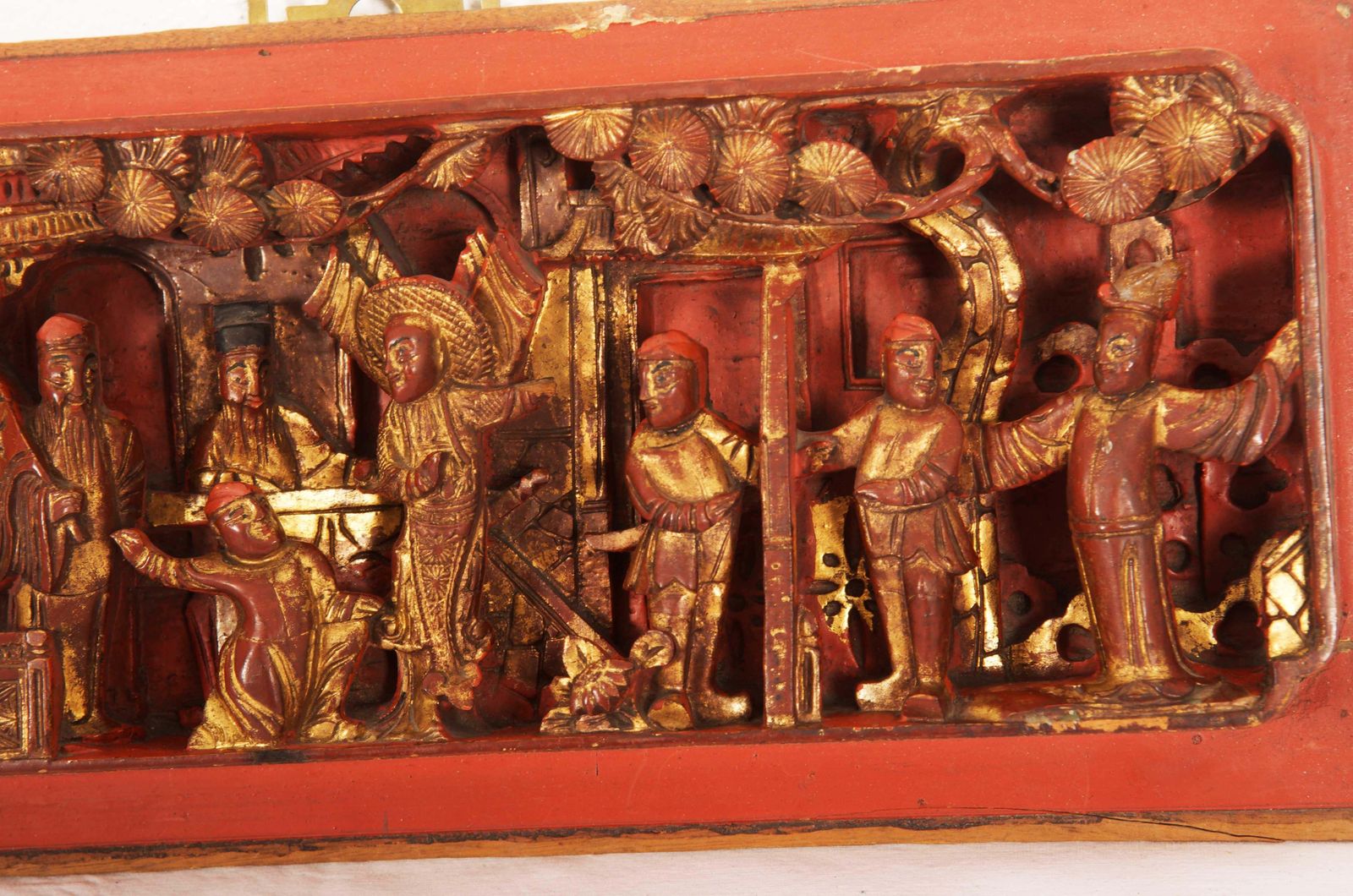 Chinese Carved Wooden Gilded Panel Wall Decoration photo vinterior