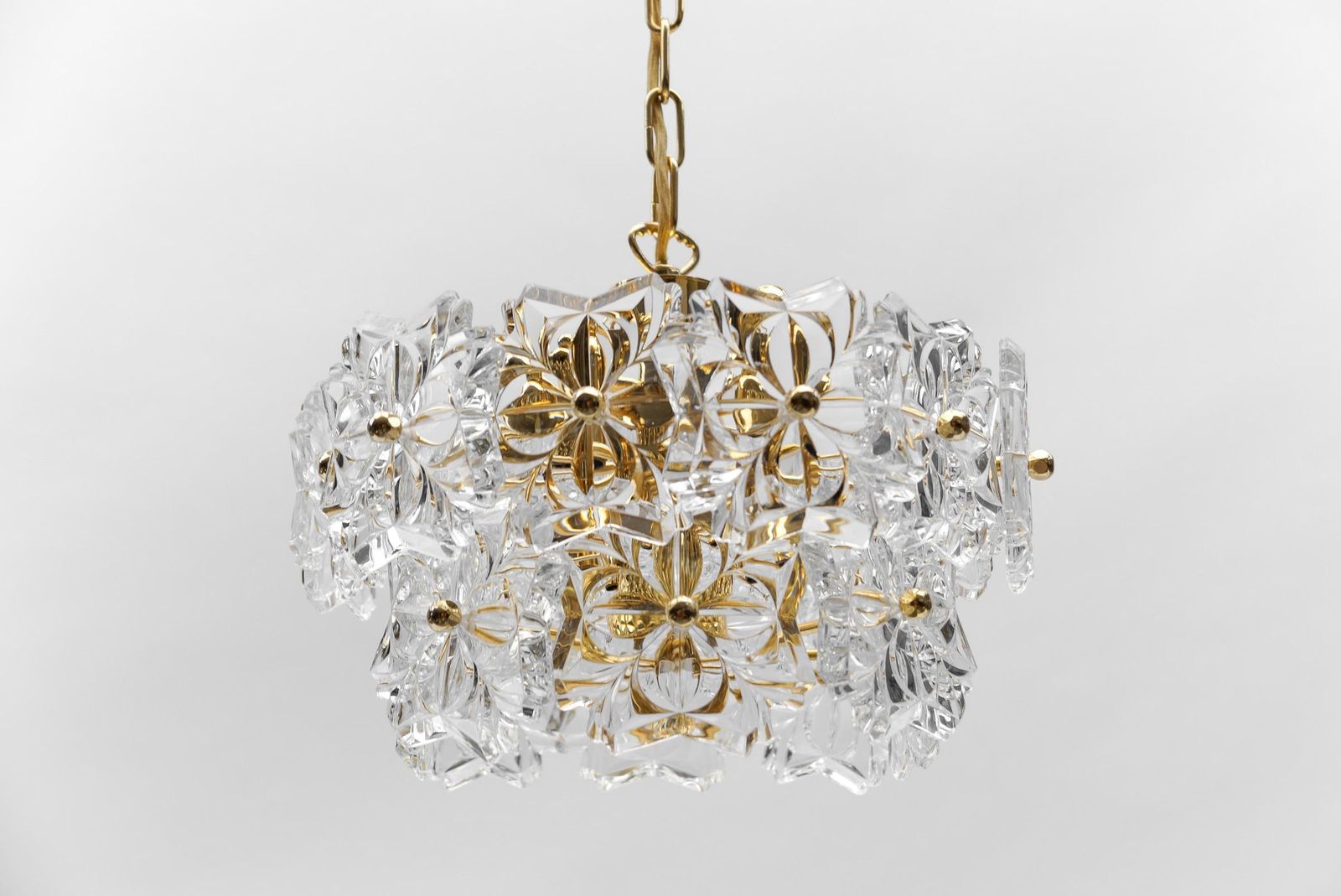 Lovely Floral Mid Century Modern Crystal Glass Chandelier By Sölken  1960s Germ photo Lighting