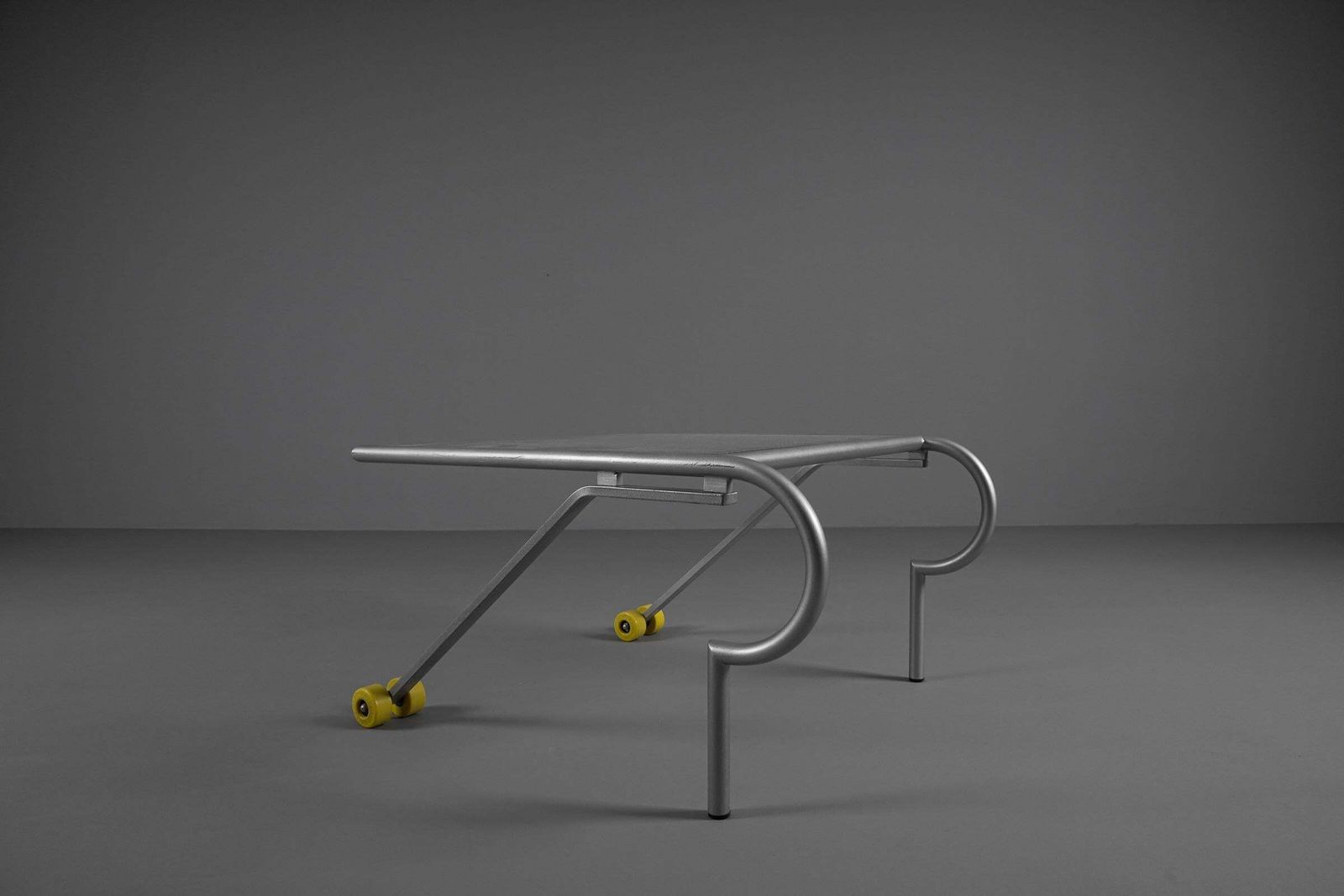 photo buy Pt Skate Serie Set By Paul Tuttle For Strässle Collection, Chaisellounge + Table