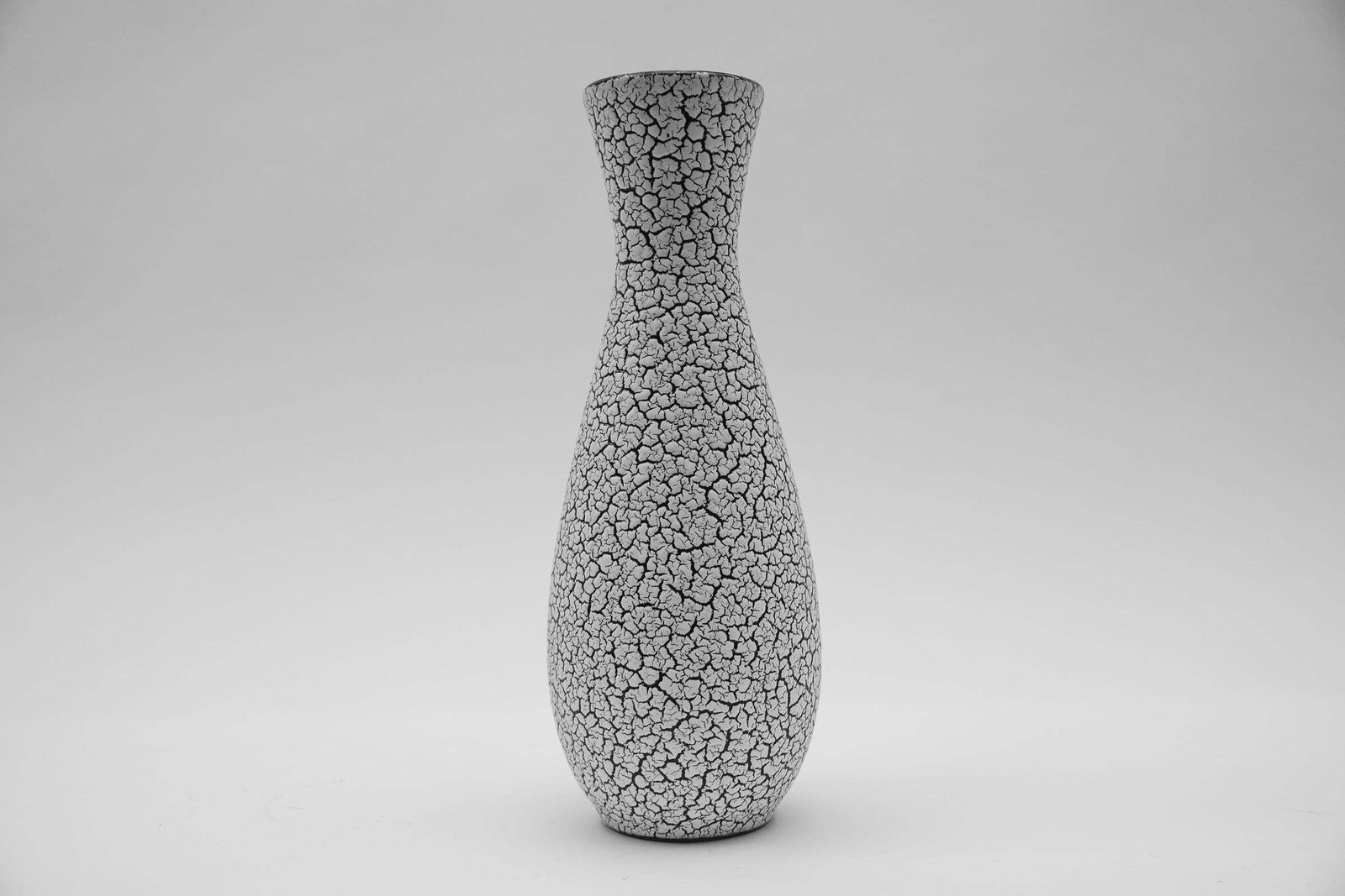 photo vinterior Awesome Set Of 47 Black & White Craquele Ceramic Vases By Jasba Keramik, Germany