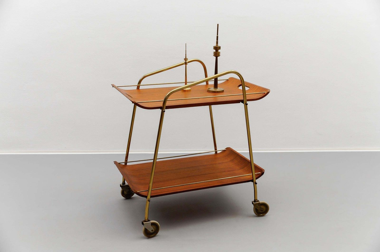 Mid Century Modern Serving Cart In Teak And Brass With Removable Tray, 1950s photo buy