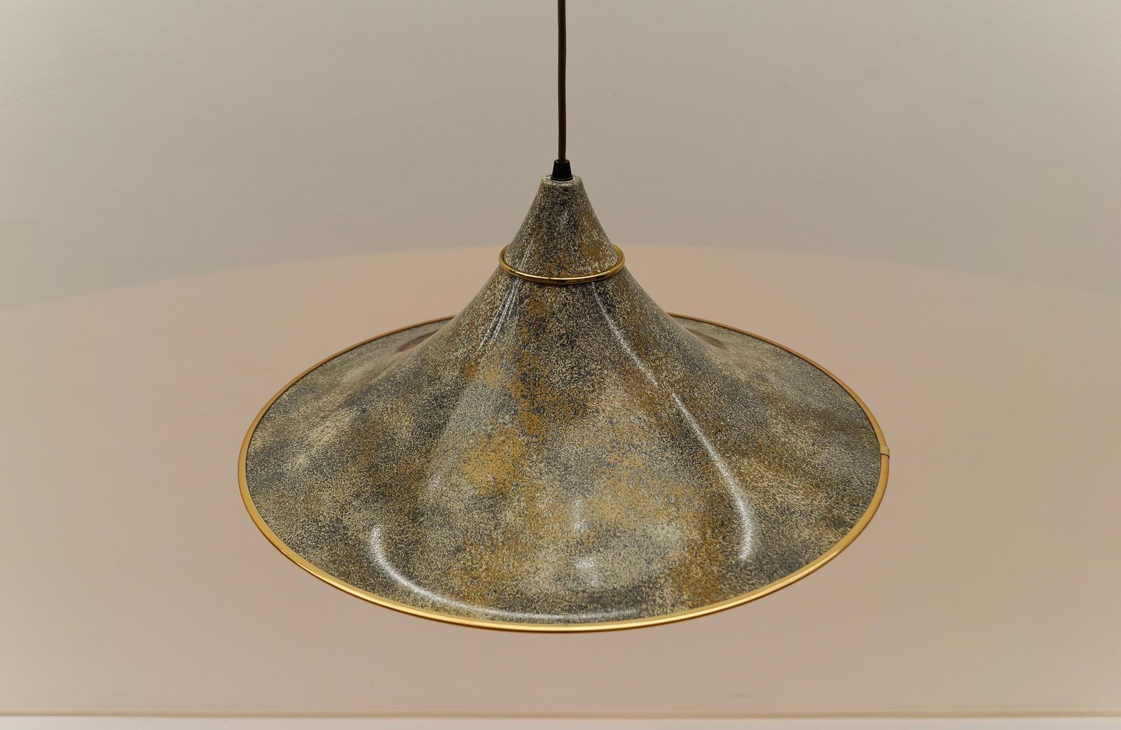photo vinterior Awesome Italian Tulip Hanging Lamp, 1980s
