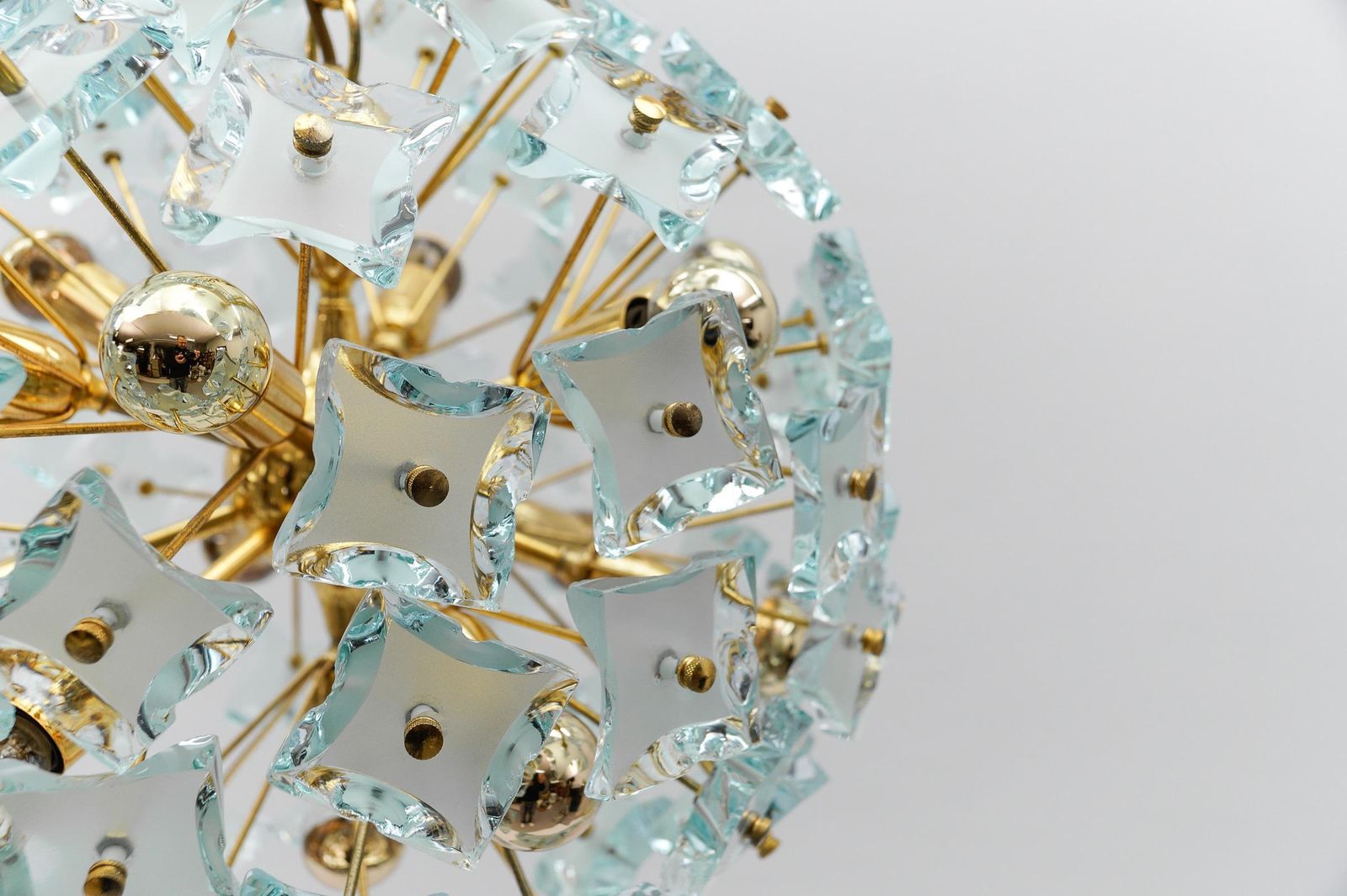 photo furniture Fontana Arte Snowflake Lamp In Gold And Glass, 1960s Italy