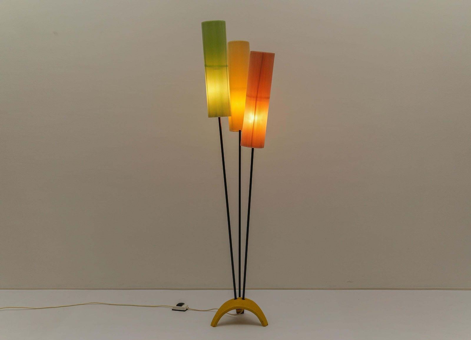Tripod Floor Lamp With Pleated Blind Lampshade Mid Century Modern, 1960s photo 1571.0