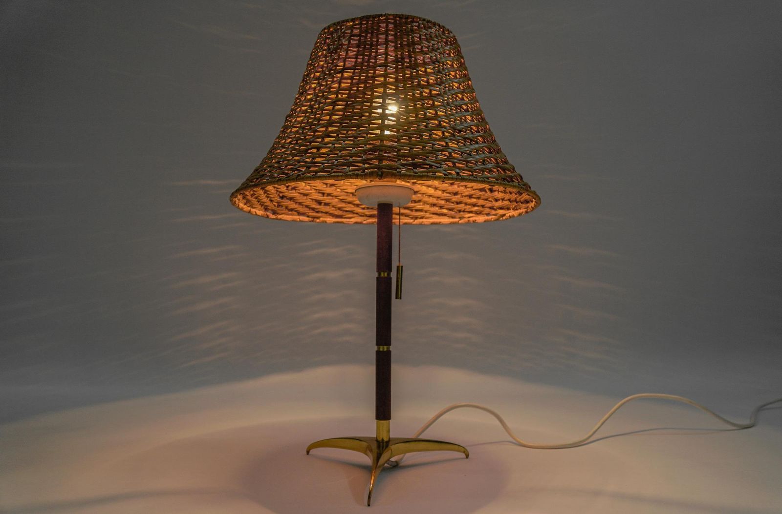 Lovely Mid Century Modern Table Lamp In Brass, Wicker And Teak, 1950s, Austria photo vintage