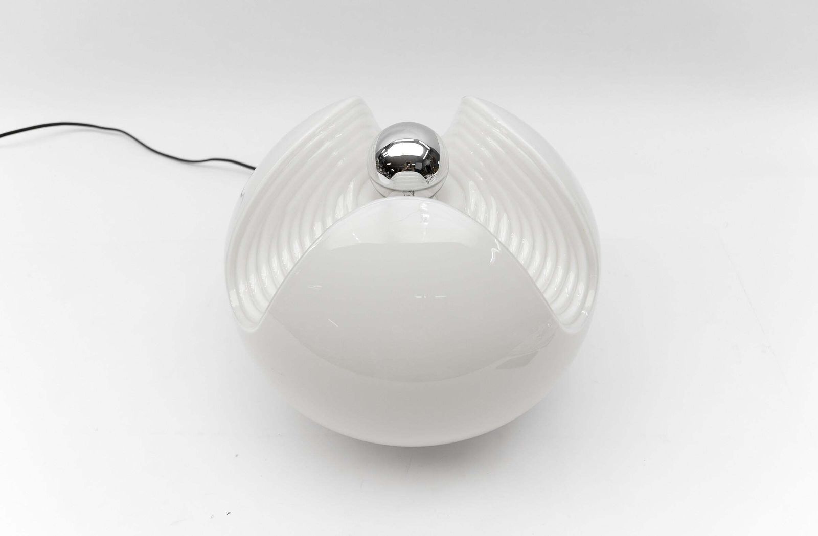 Large Opaline Glass Table Lamp "Wave" By Koch Und Lowy Für Peill & Putzler, 1960 photo 807.0