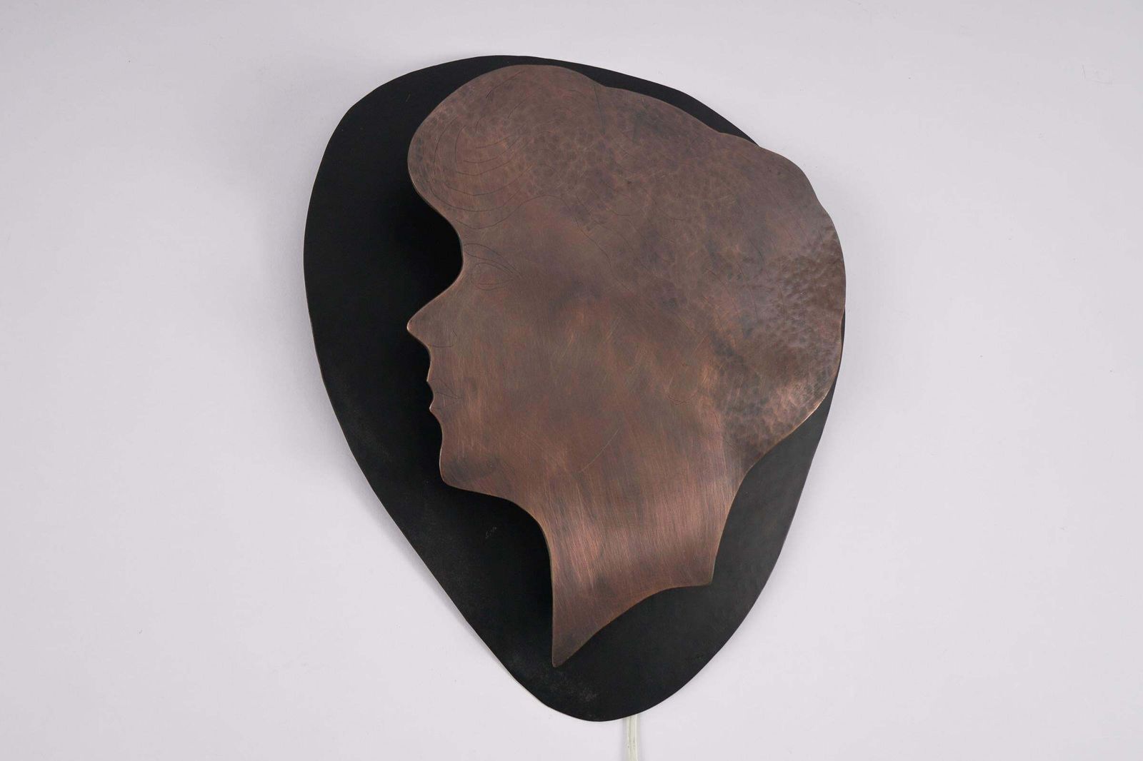Handmade Woman's Head Wall Lamp In Solid Copper And Metal photo 1529.0