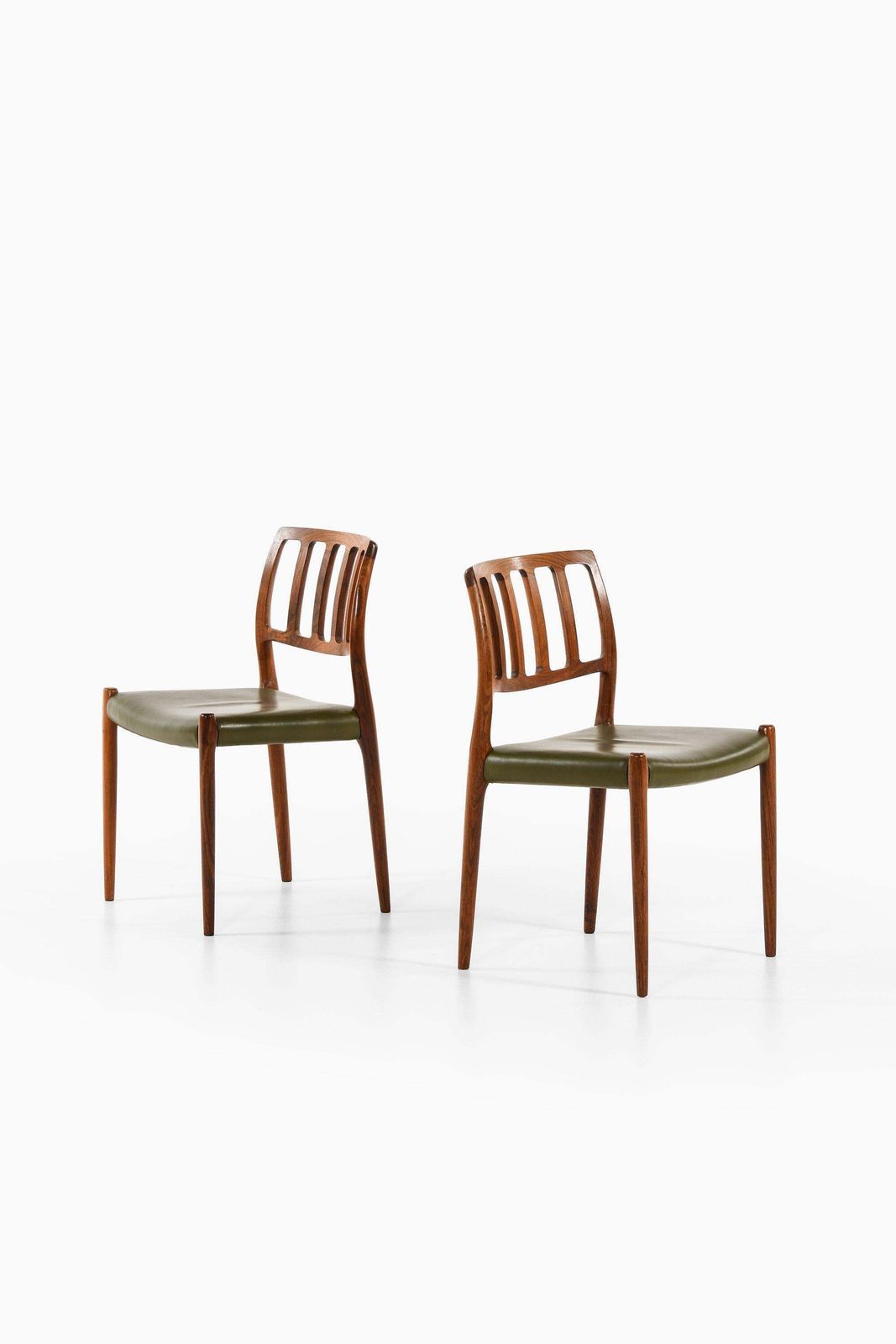 Set Of 8 Dining Chairs In Rosewood And Green Leather By Niels O. Møller, 1970's photo Furniture