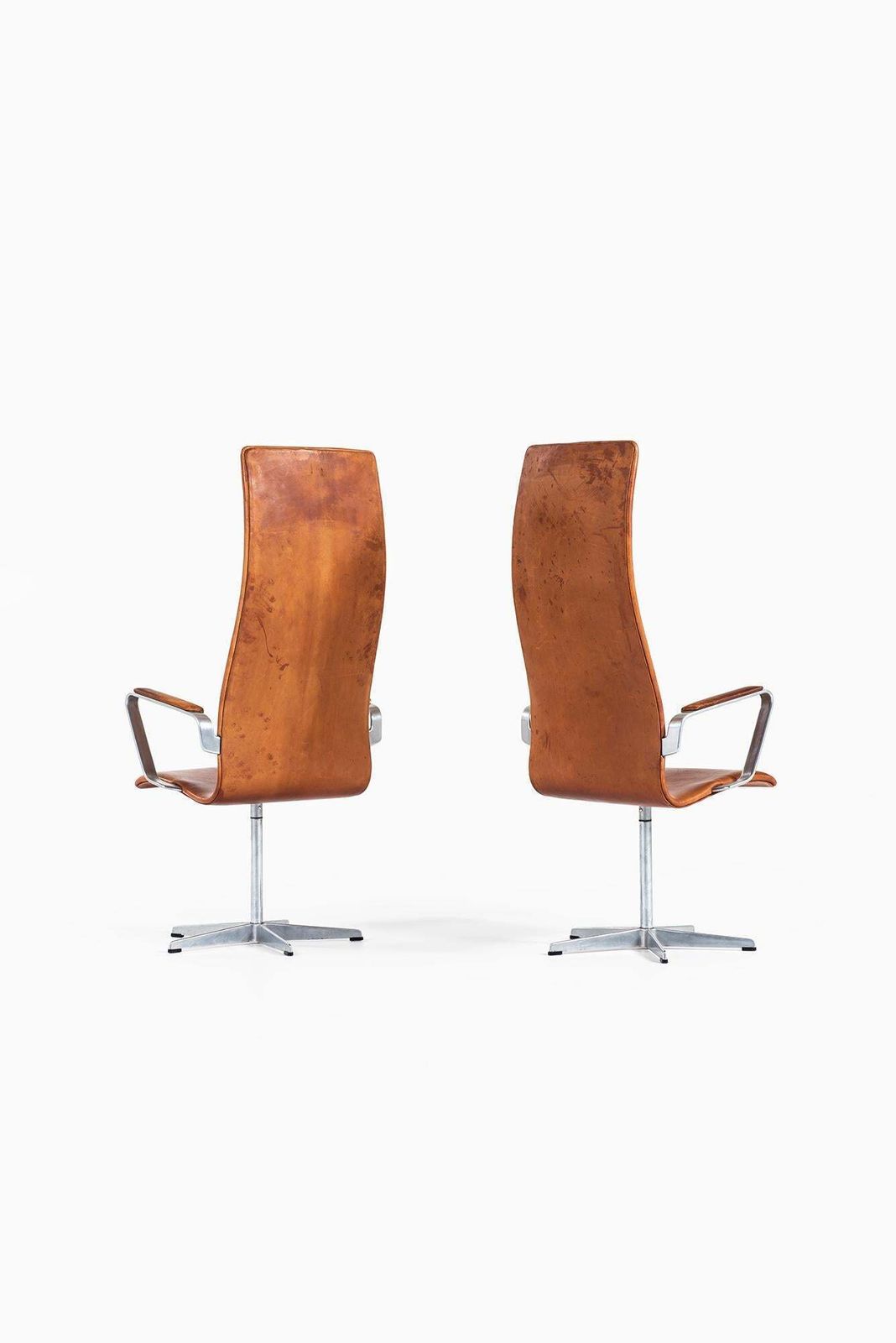 photo furniture Arne Jacobsen Oxford Chairs Model 3272 By Fritz Hansen In Denmark