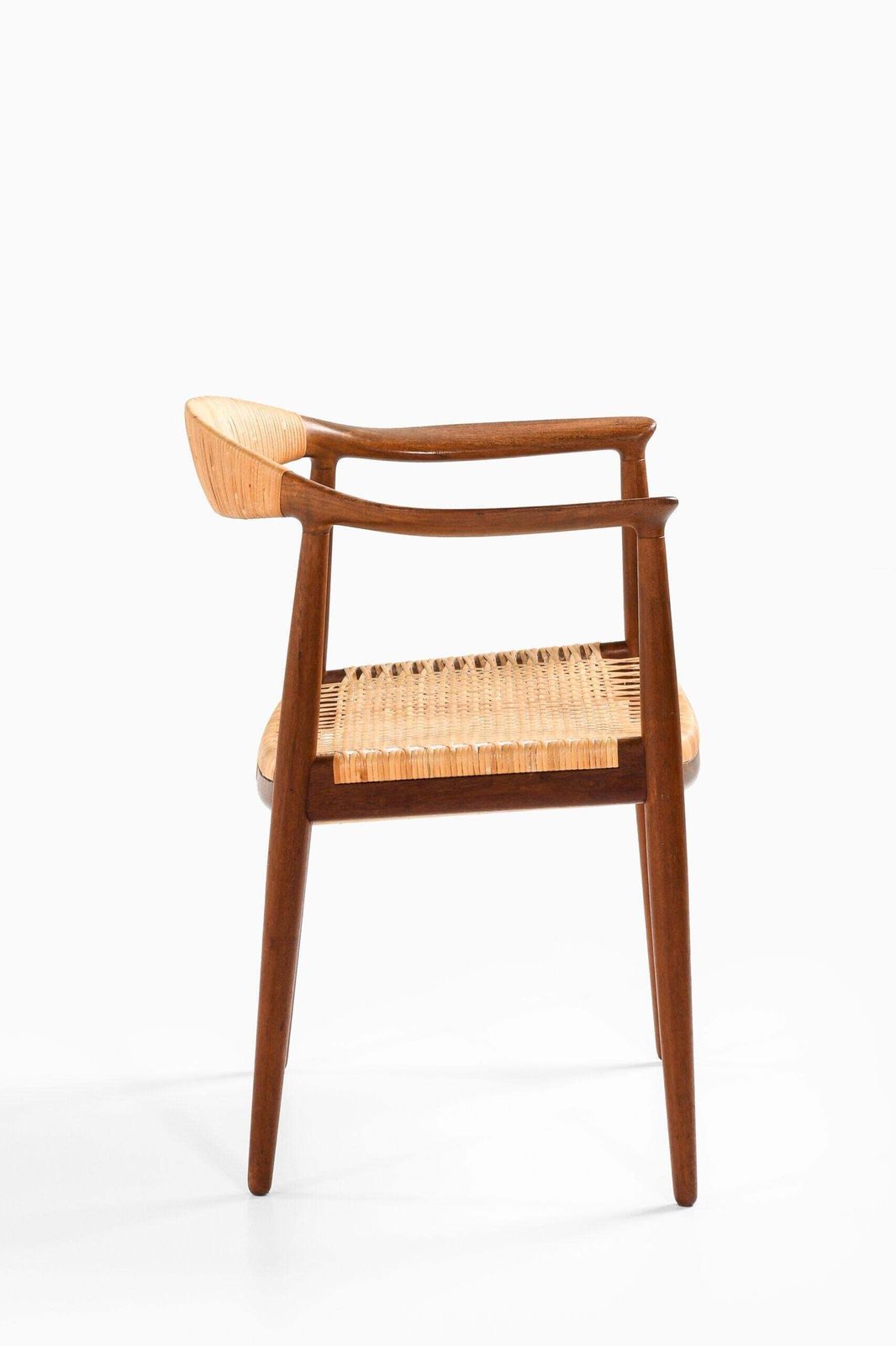 Hans Wegner Armchair Model Jh 501 / The Chair By Johannes Hansen In Denmark photo vinterior