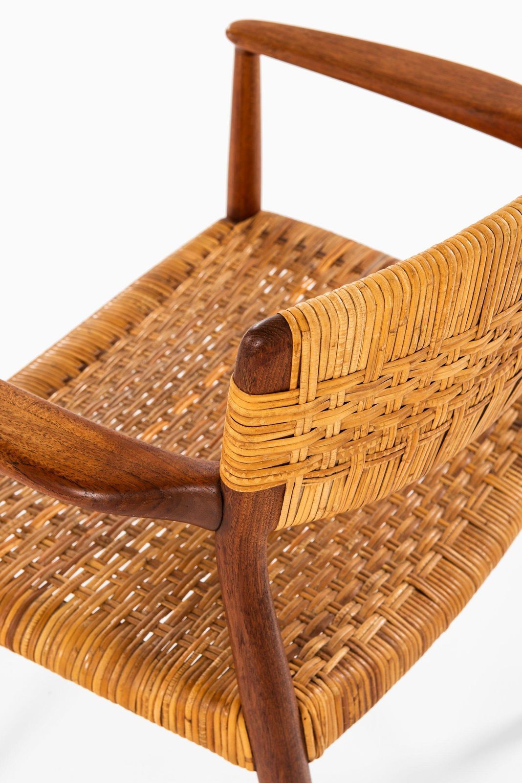 Aksel Bender Madsen & Ejner Larsen Armchair By Cabinetmaker Willy Beck photo Furniture