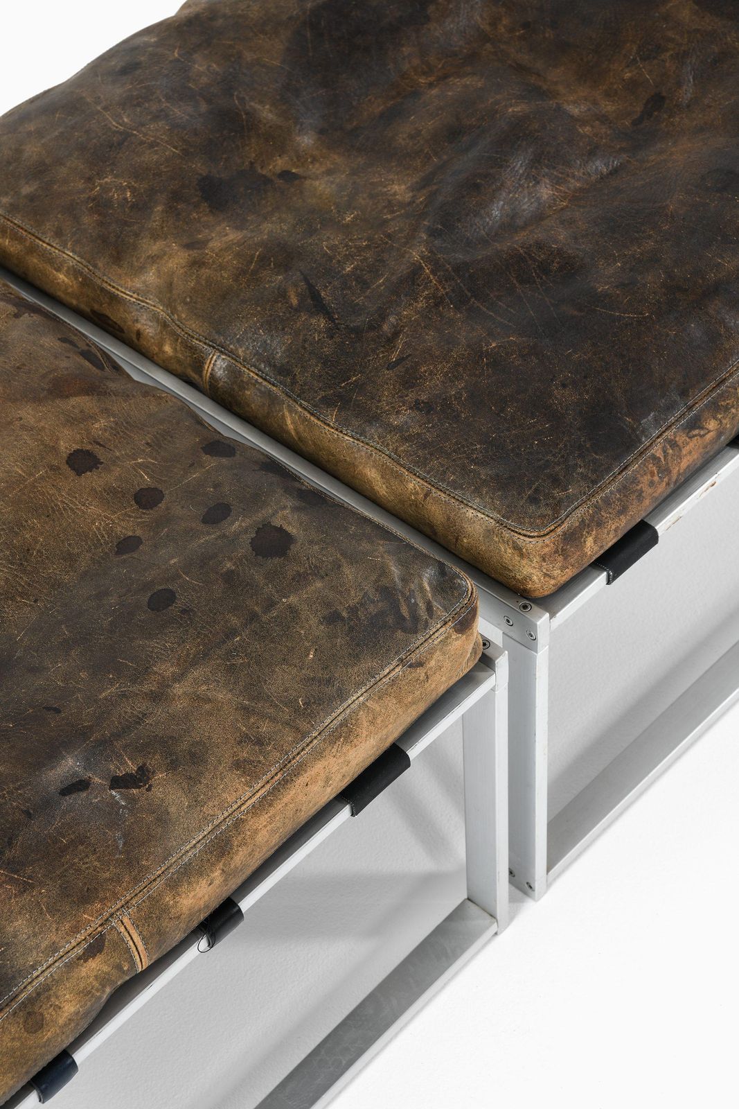 Jörgen Høj Set Of 2 Stools & Side Table In Aluminium, Glass And Leather, 1960s photo 12740.0
