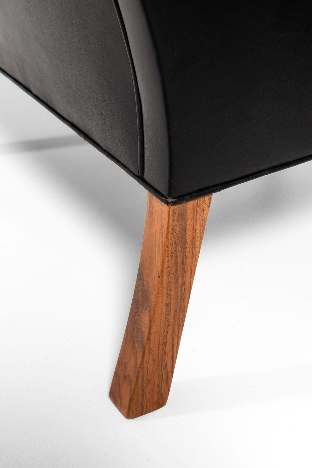Børge Mogensen Easy Chairs Model 2207 By Fredericia Stolefabrik In Denmark photo vinterior