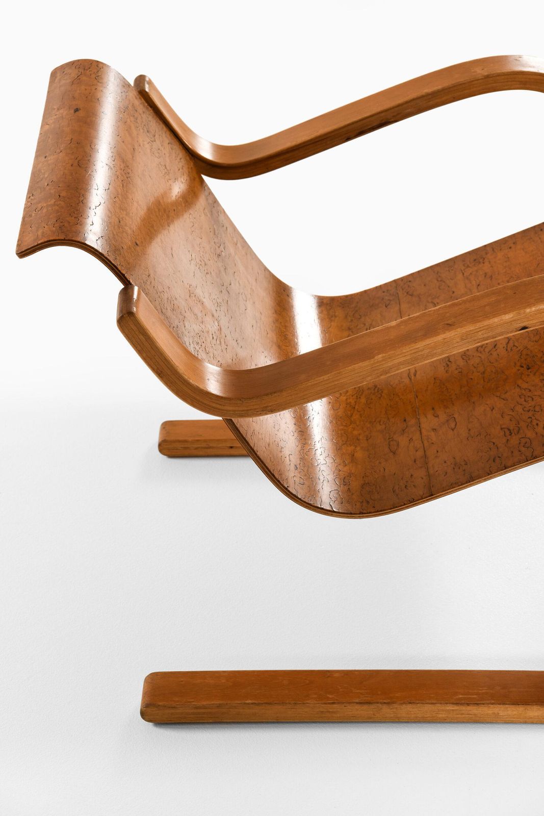 Alvar Aalto Easy Chair Nr 31 Produced By O.Y Huonekalu Ja Rakennustyötehdas photo furniture
